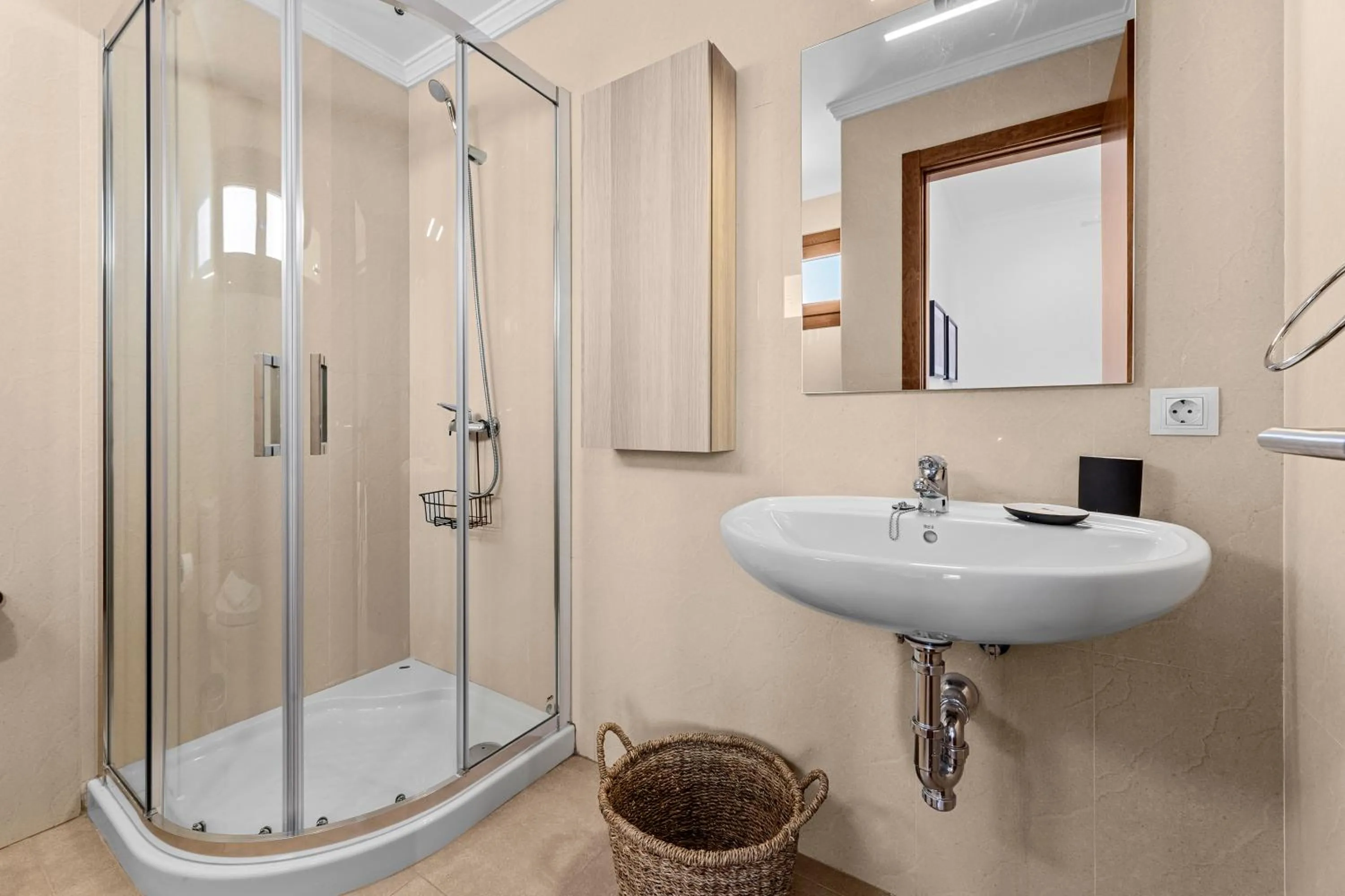 Shower in Villa Rosa by Villalia