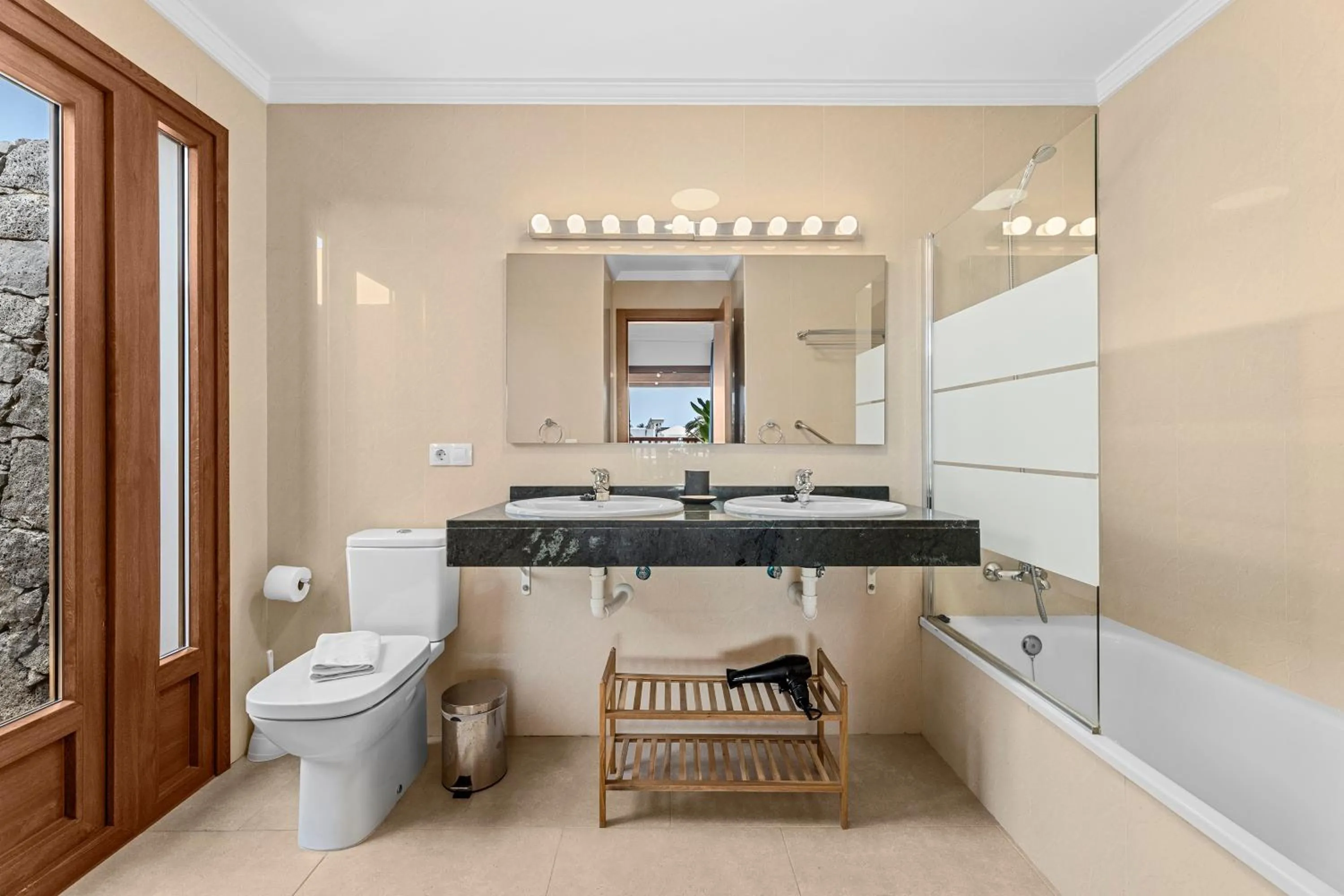 Shower in Villa Rosa by Villalia