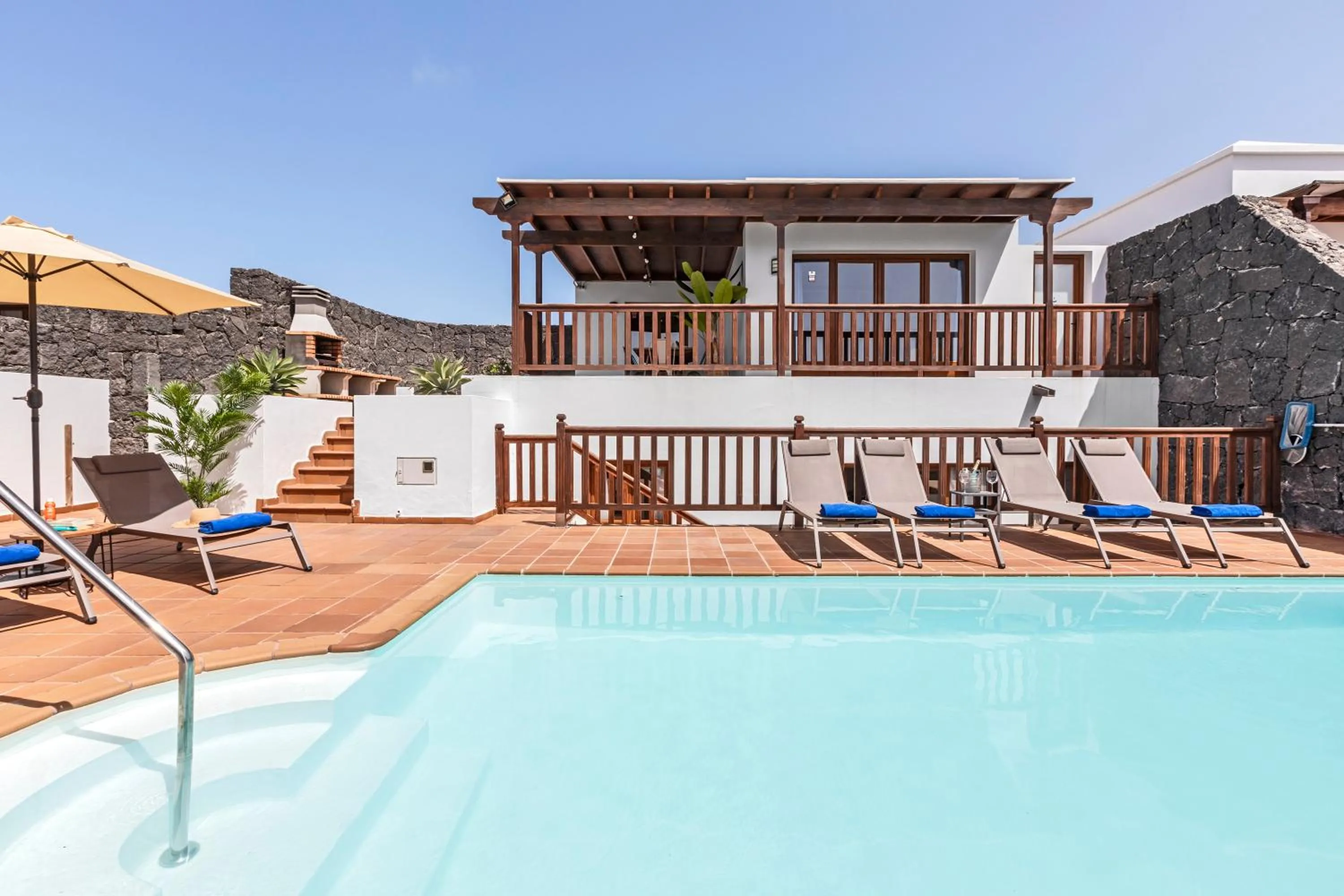 BBQ facilities in Villa Rosa by Villalia