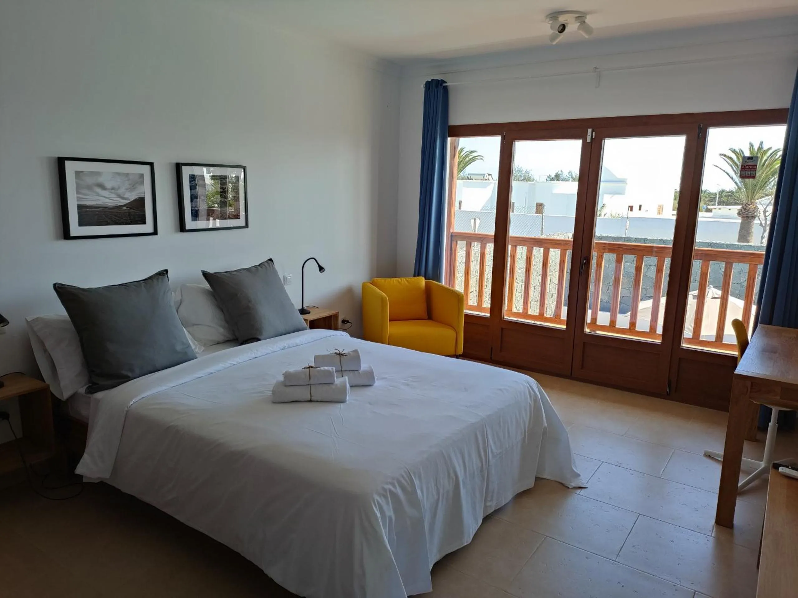 Bed in Villa Rosa by Villalia