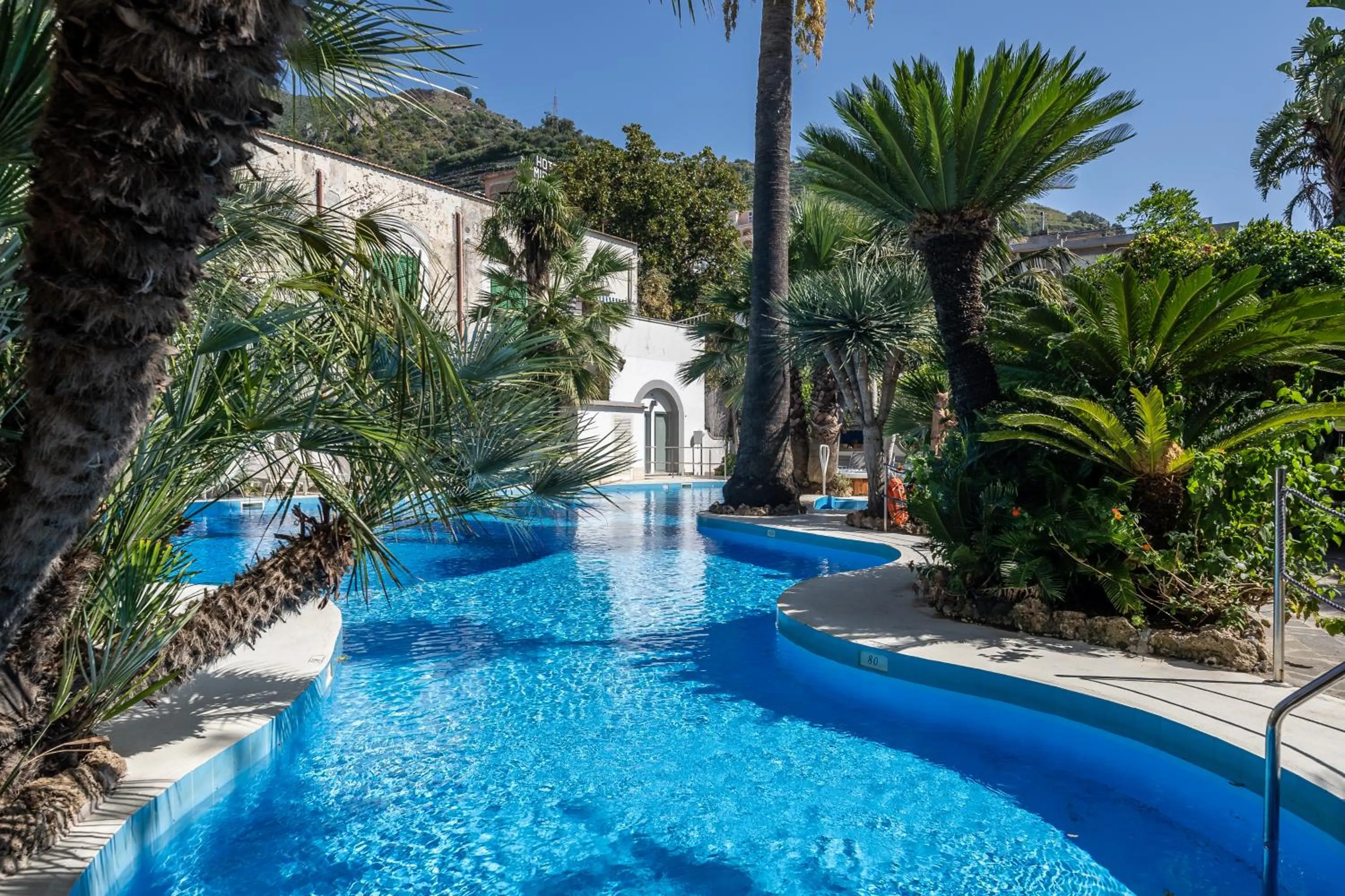 Swimming pool in Reginna Palace Hotel