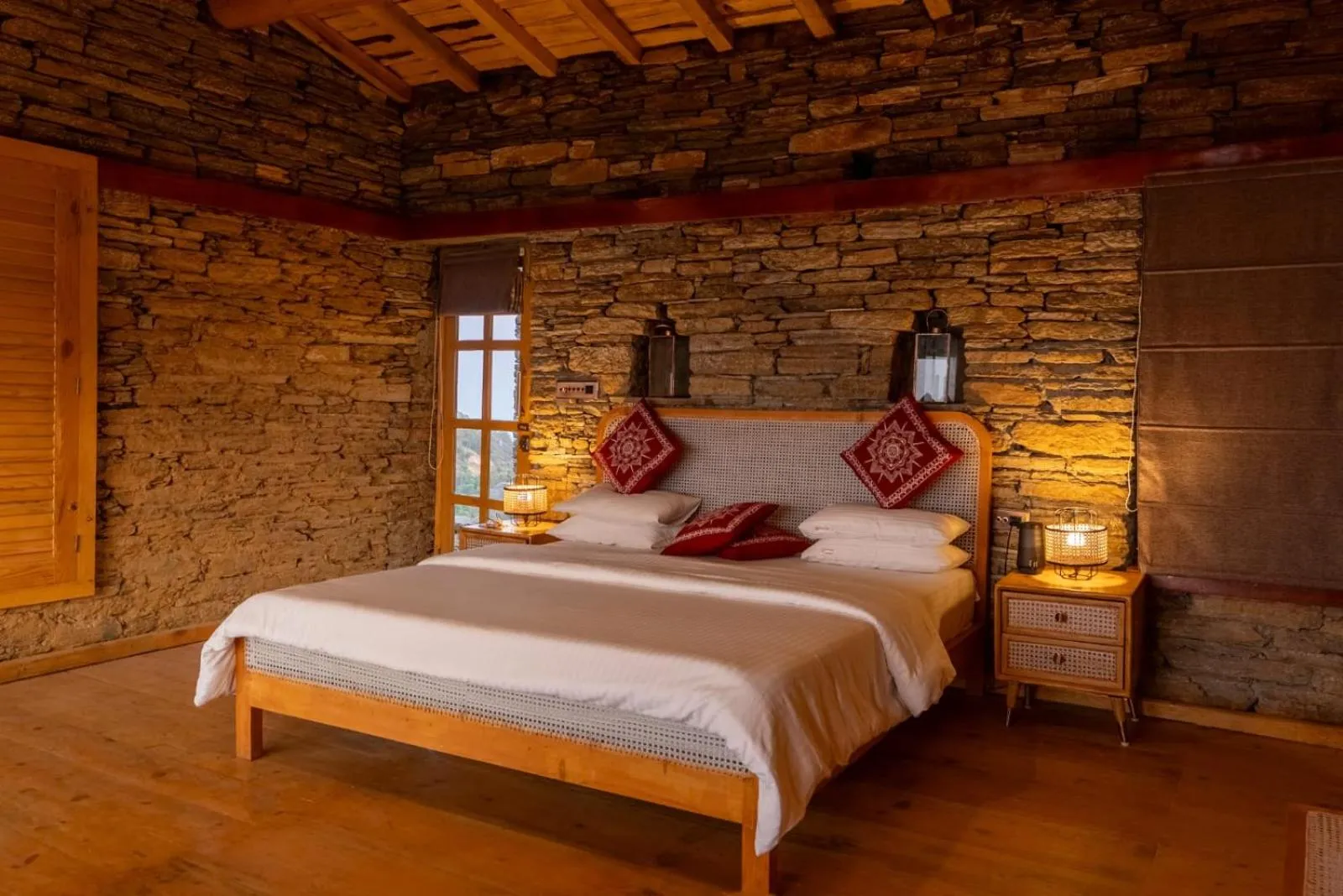 Bedroom, Bed in Kot Kailash Kumaon