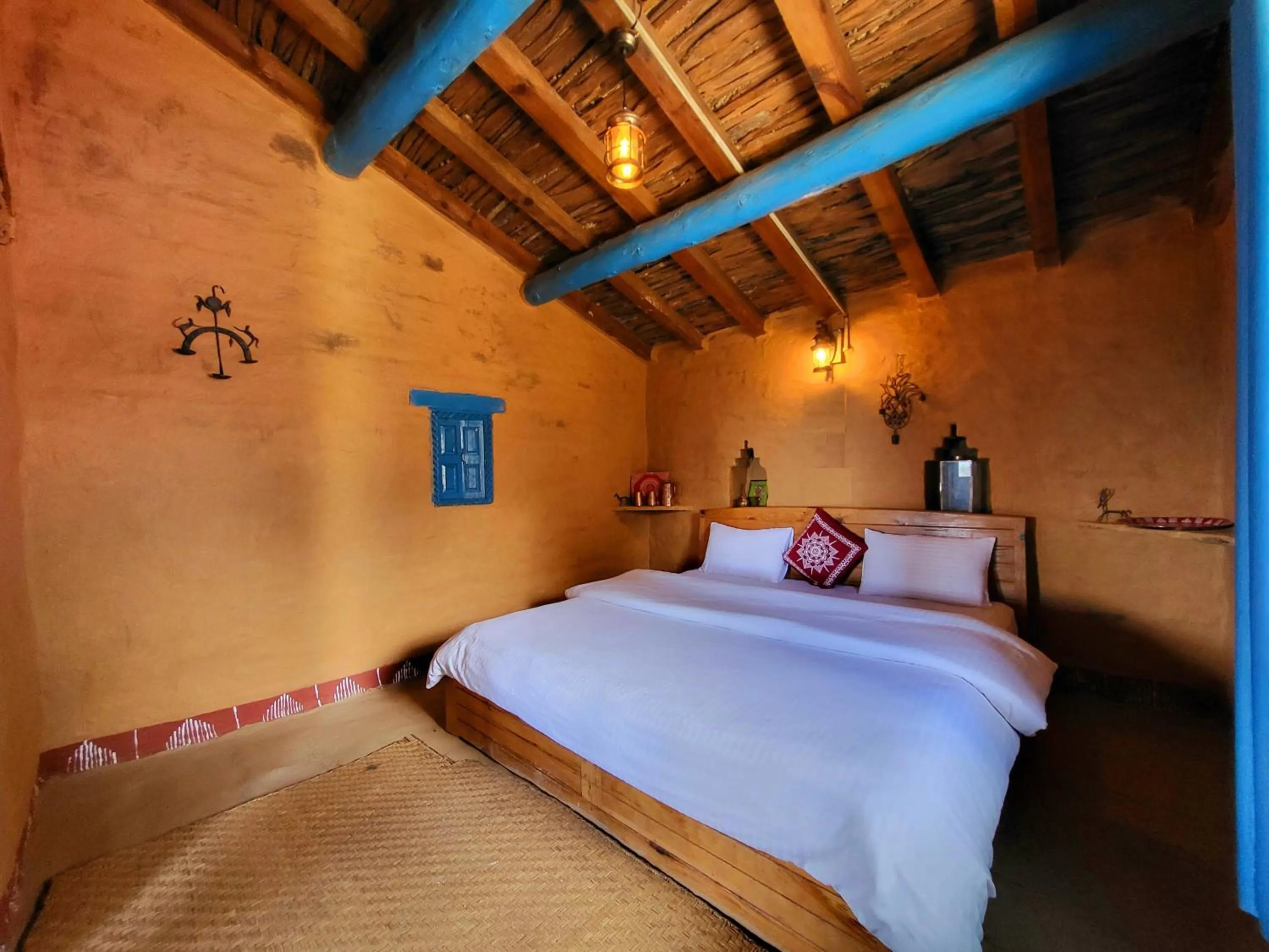 Bedroom, Bed in Kot Kailash Kumaon