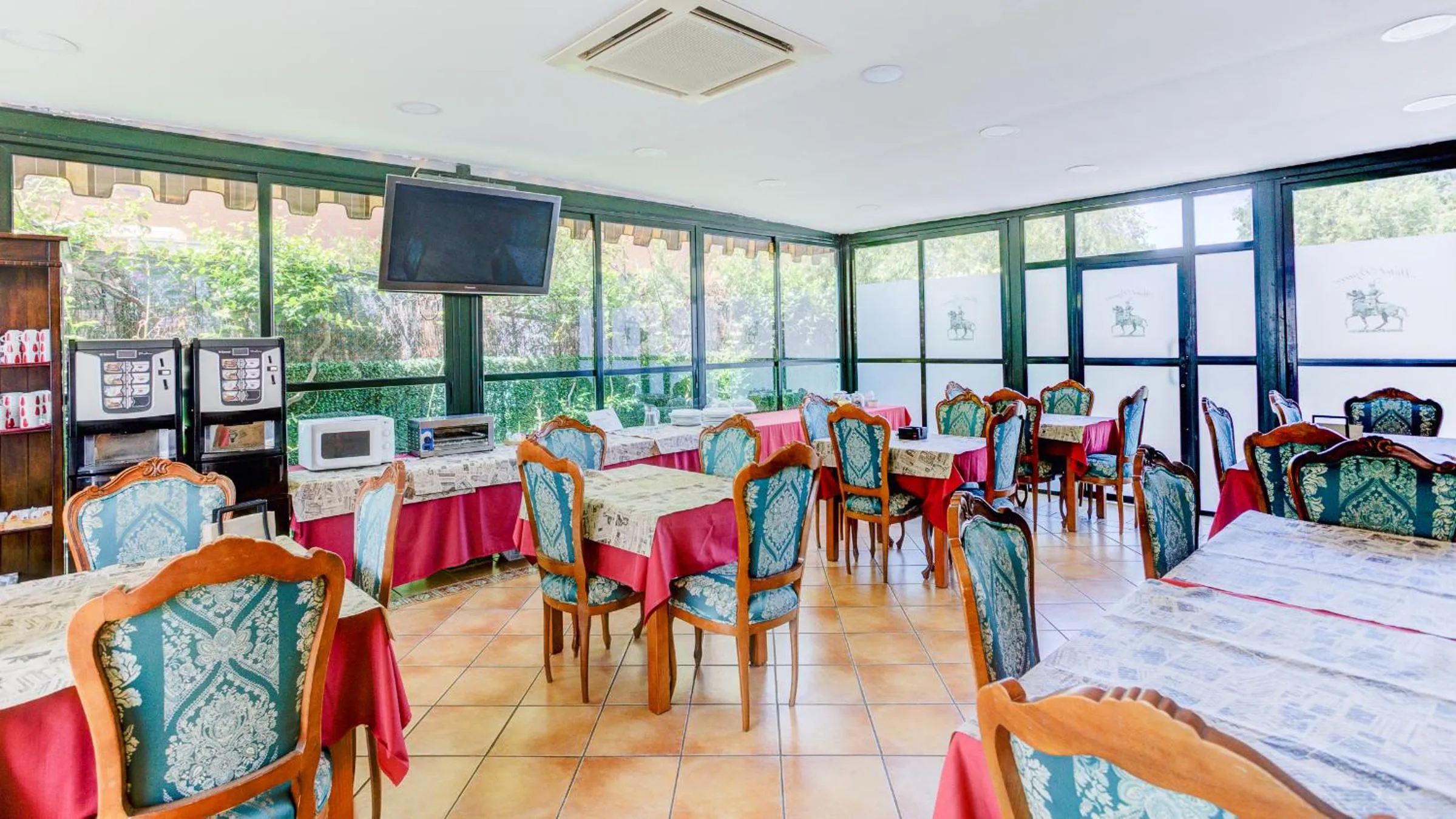 Breakfast in Hotel Pizarro