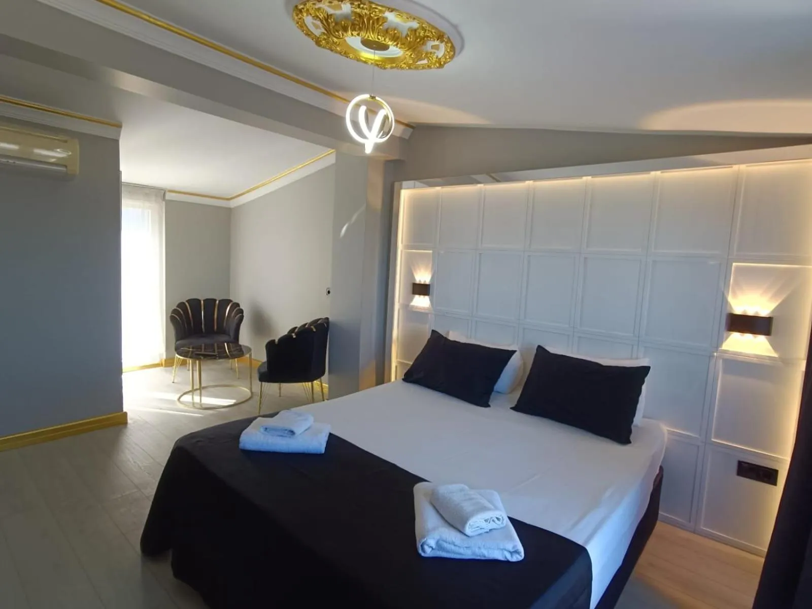 Bed in Airport Trabzon Otel