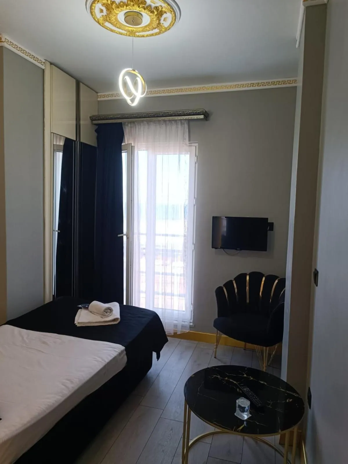 Bed in Airport Trabzon Otel