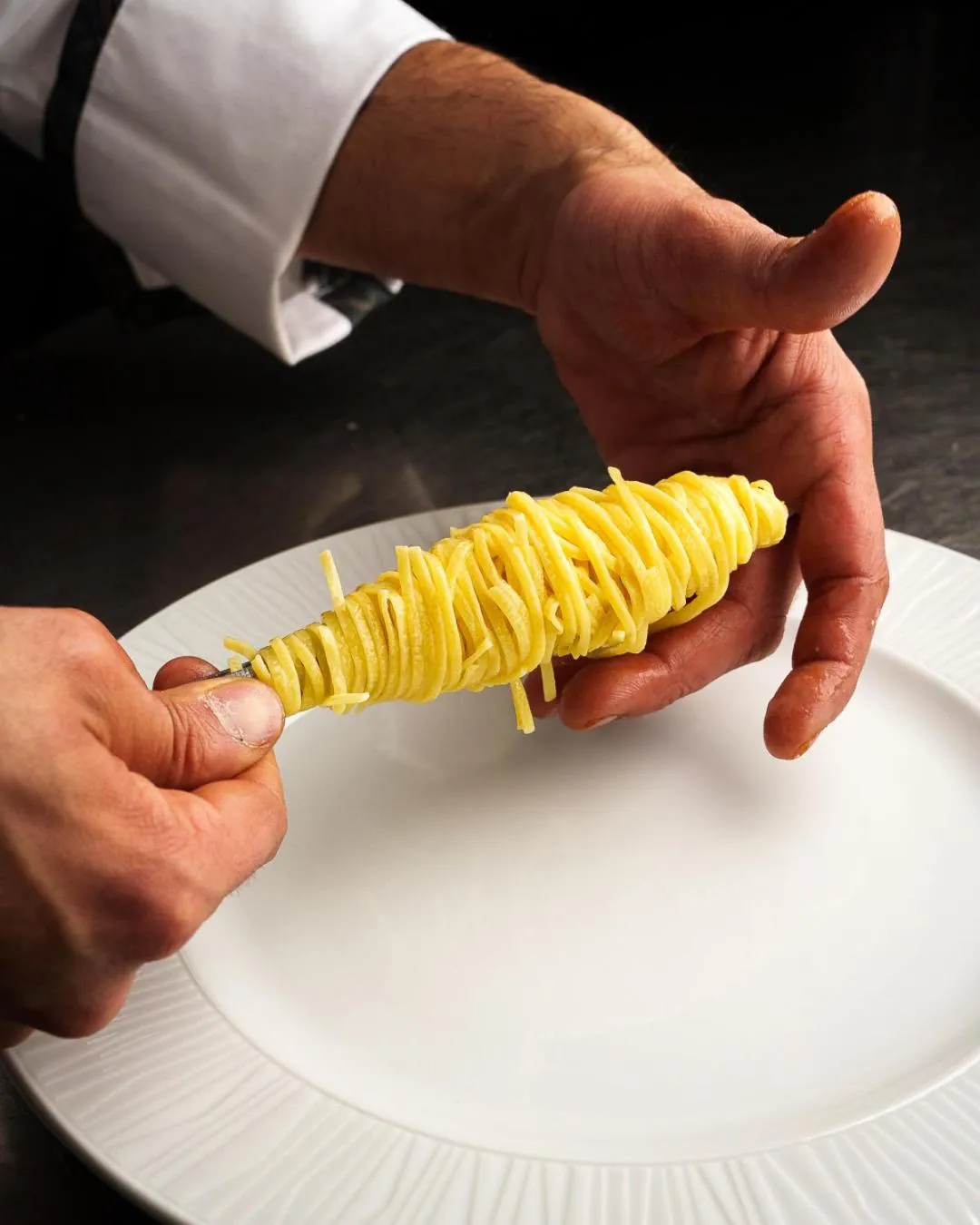 Restaurant/places to eat in Golden Hotel