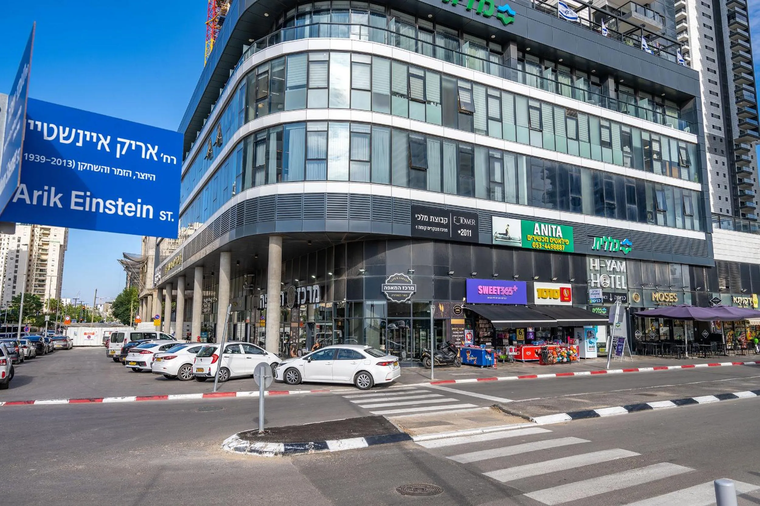 Property building in Hi-Yam SeaView Apartments & Suites