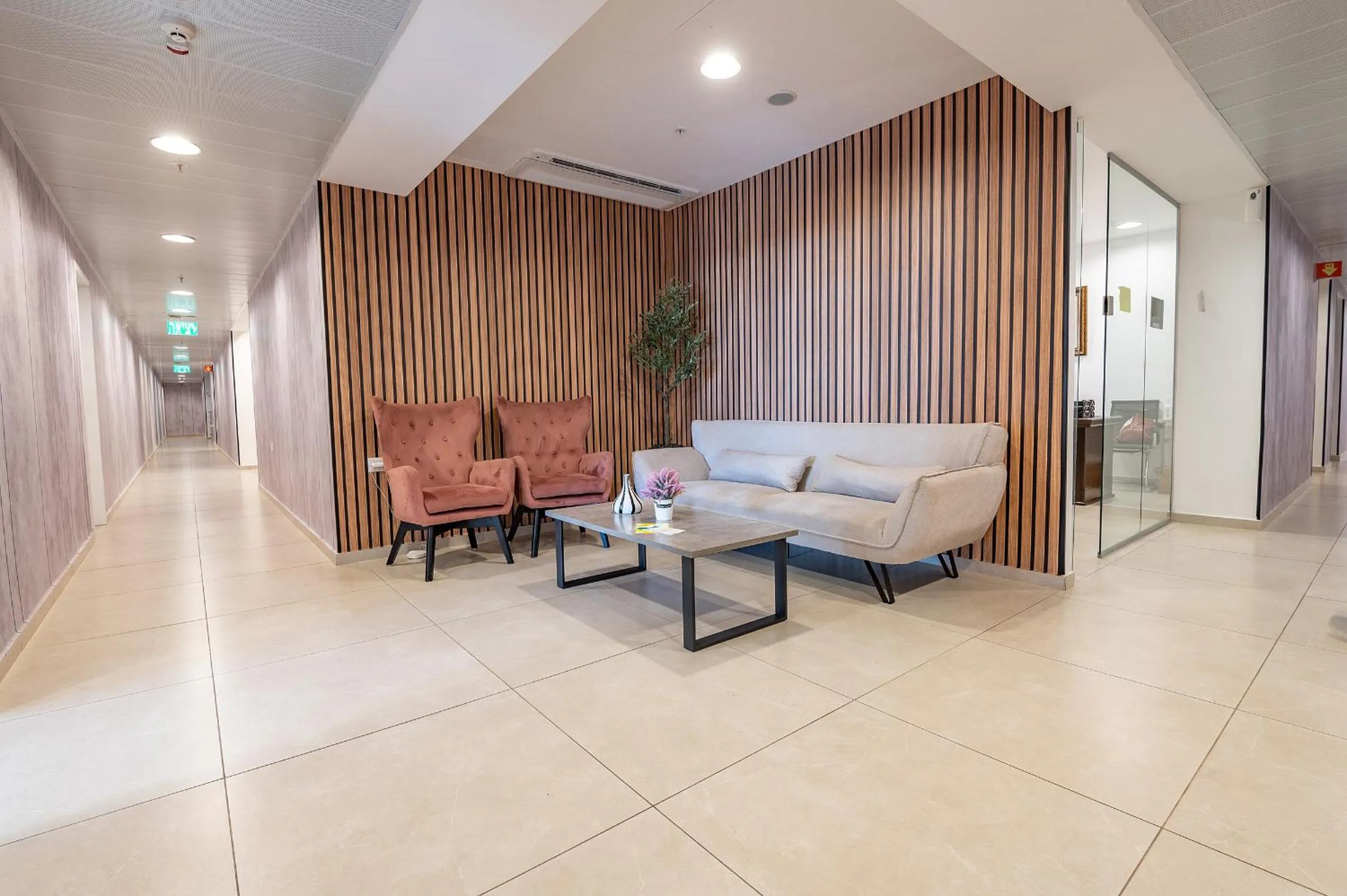 Seating area in Hi-Yam SeaView Apartments & Suites