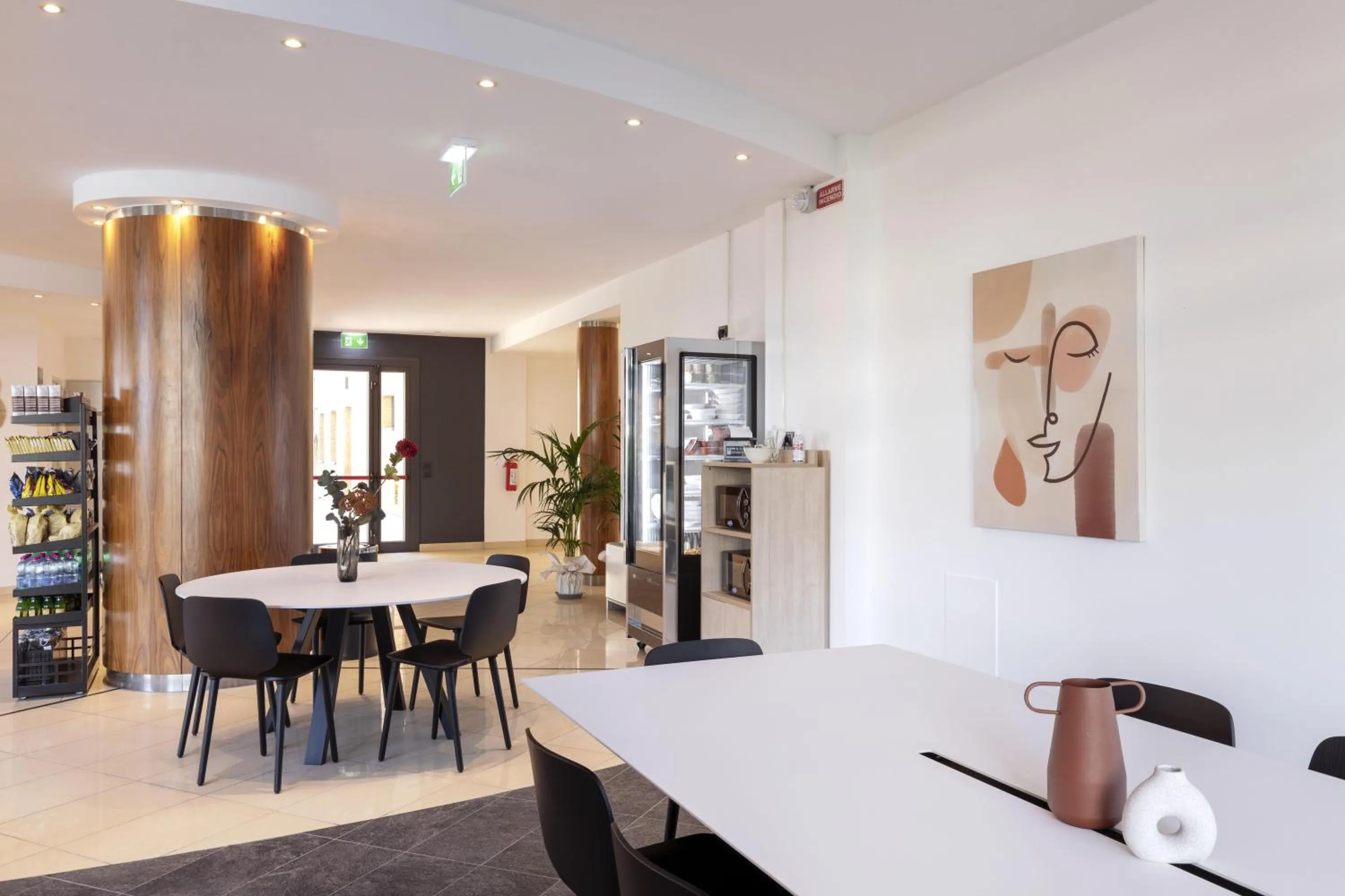 Lobby or reception in B&B Hotel Sassuolo