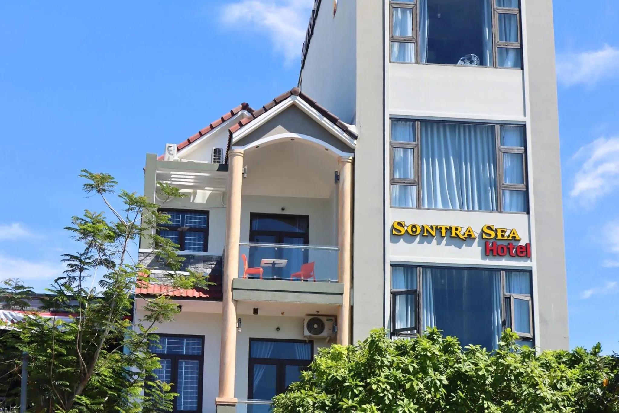Property building in Sontra Sea Hotel