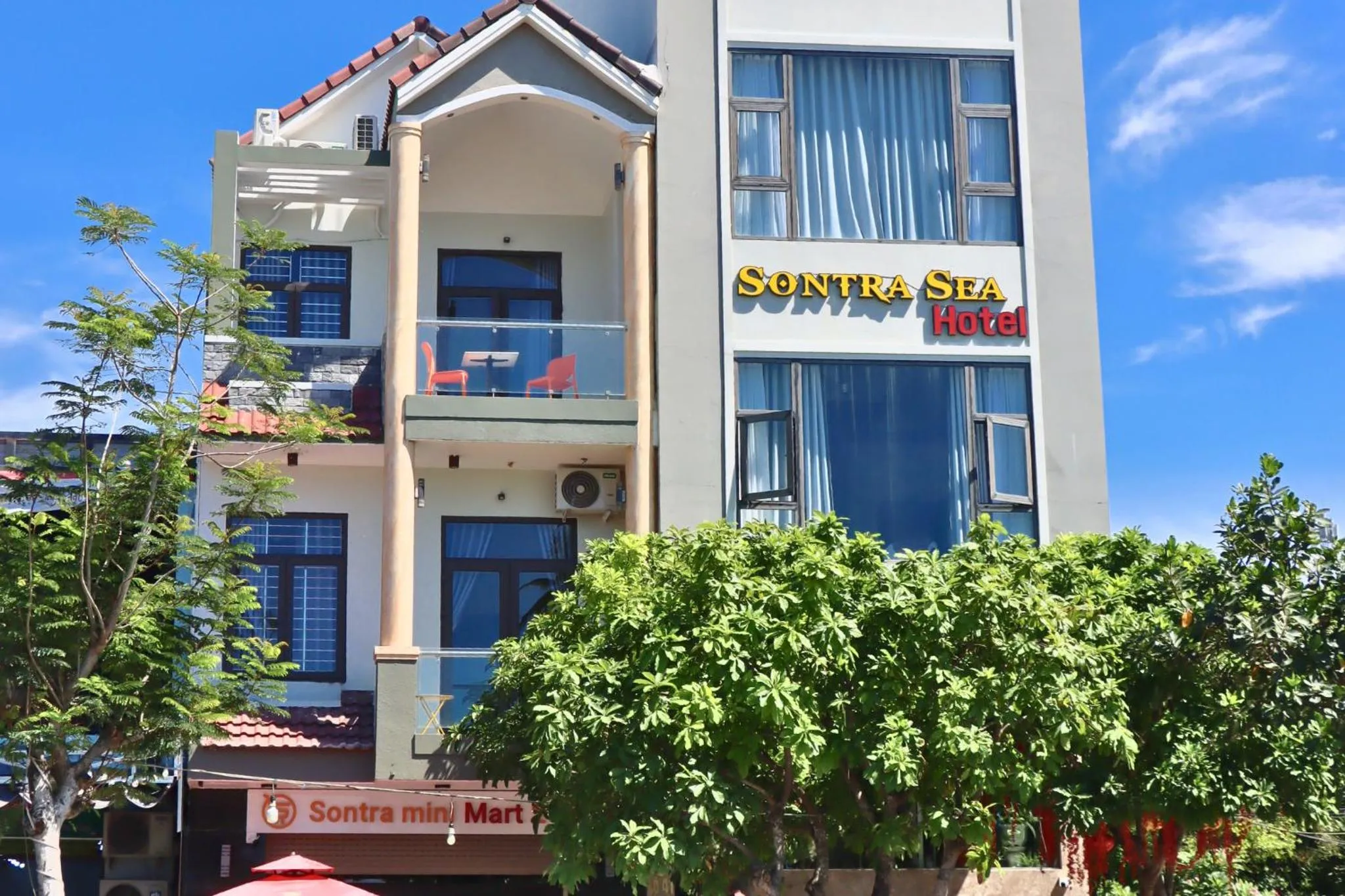Property building in Sontra Sea Hotel