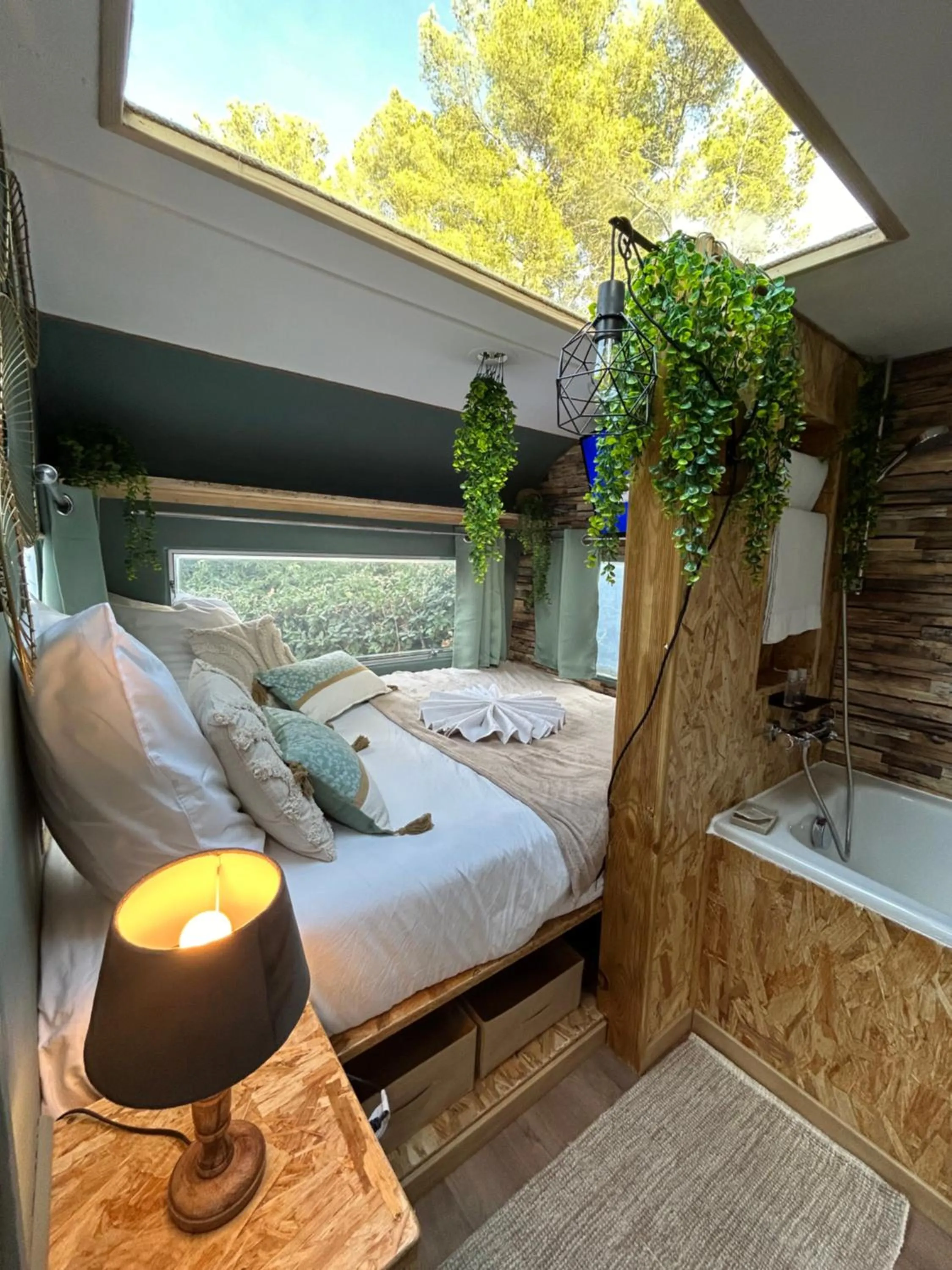 Bedroom, Bed in La Villa Tosca