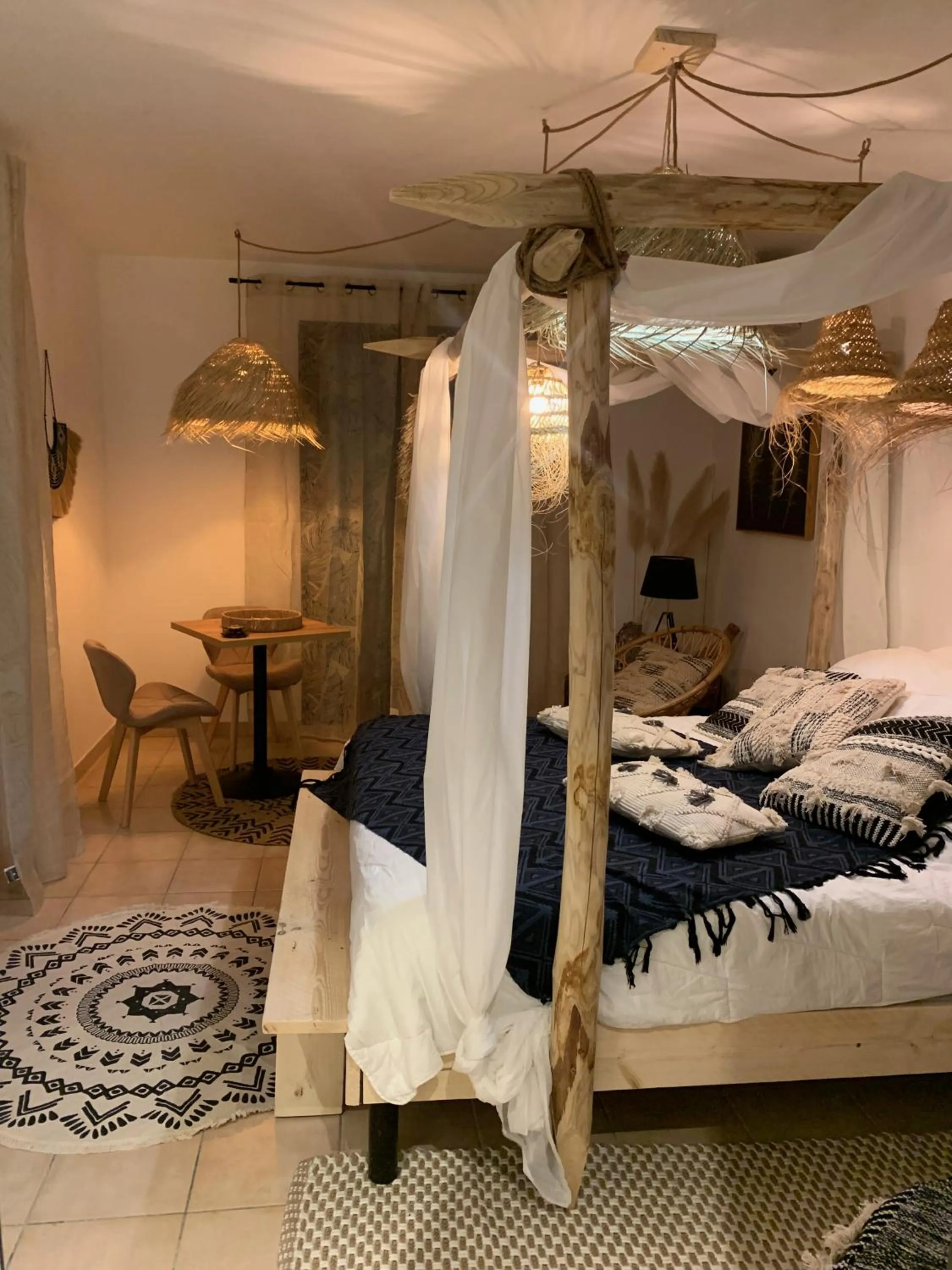 Bedroom, Bed in La Villa Tosca