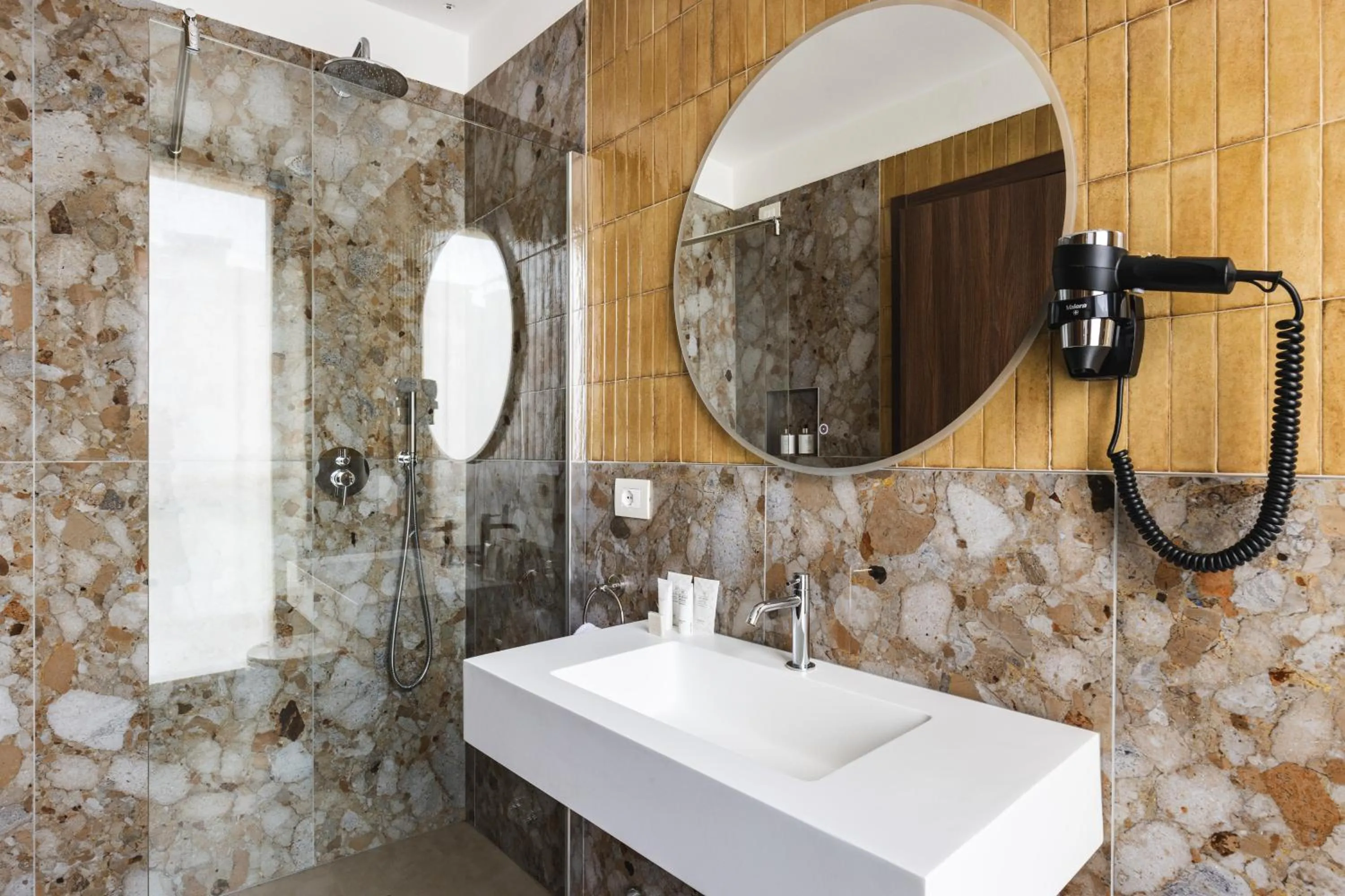 Bathroom in Casa D'Este - Hotel Ferrara