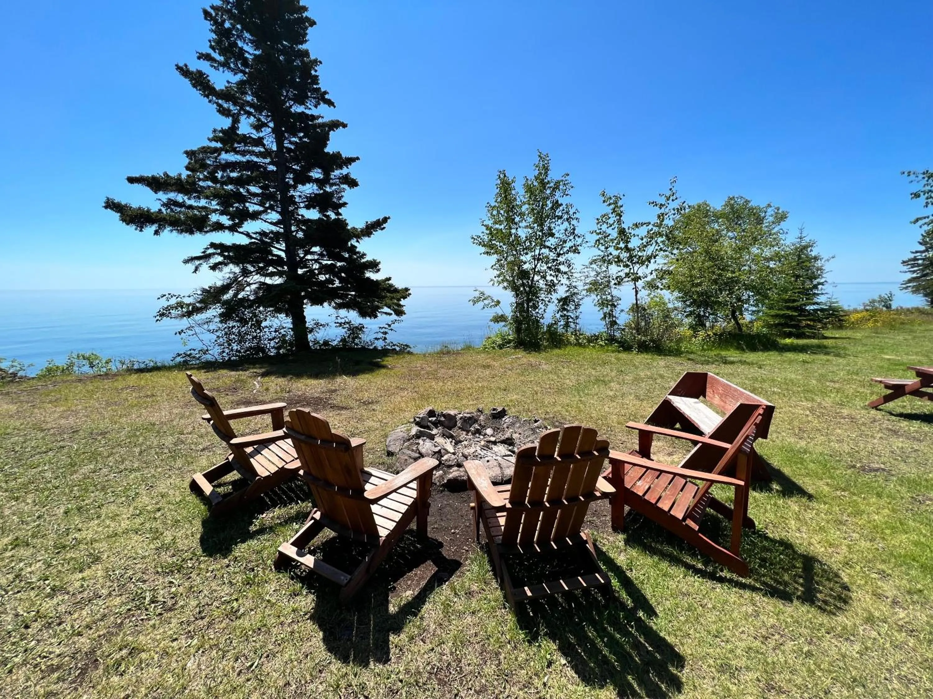 Thomsonite Inn on Lake Superior