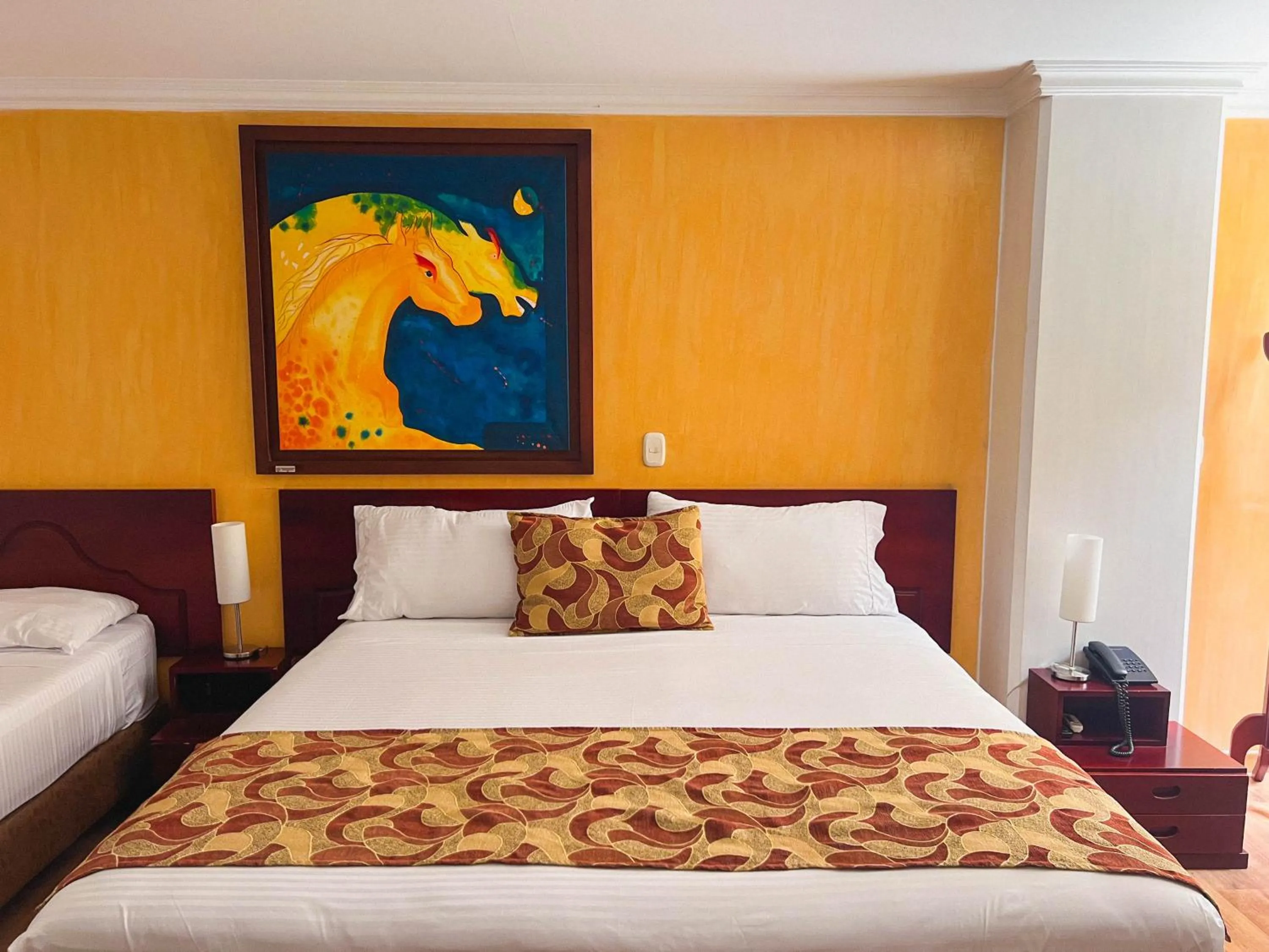 Bedroom, Bed in Hotel Luxor Pereira