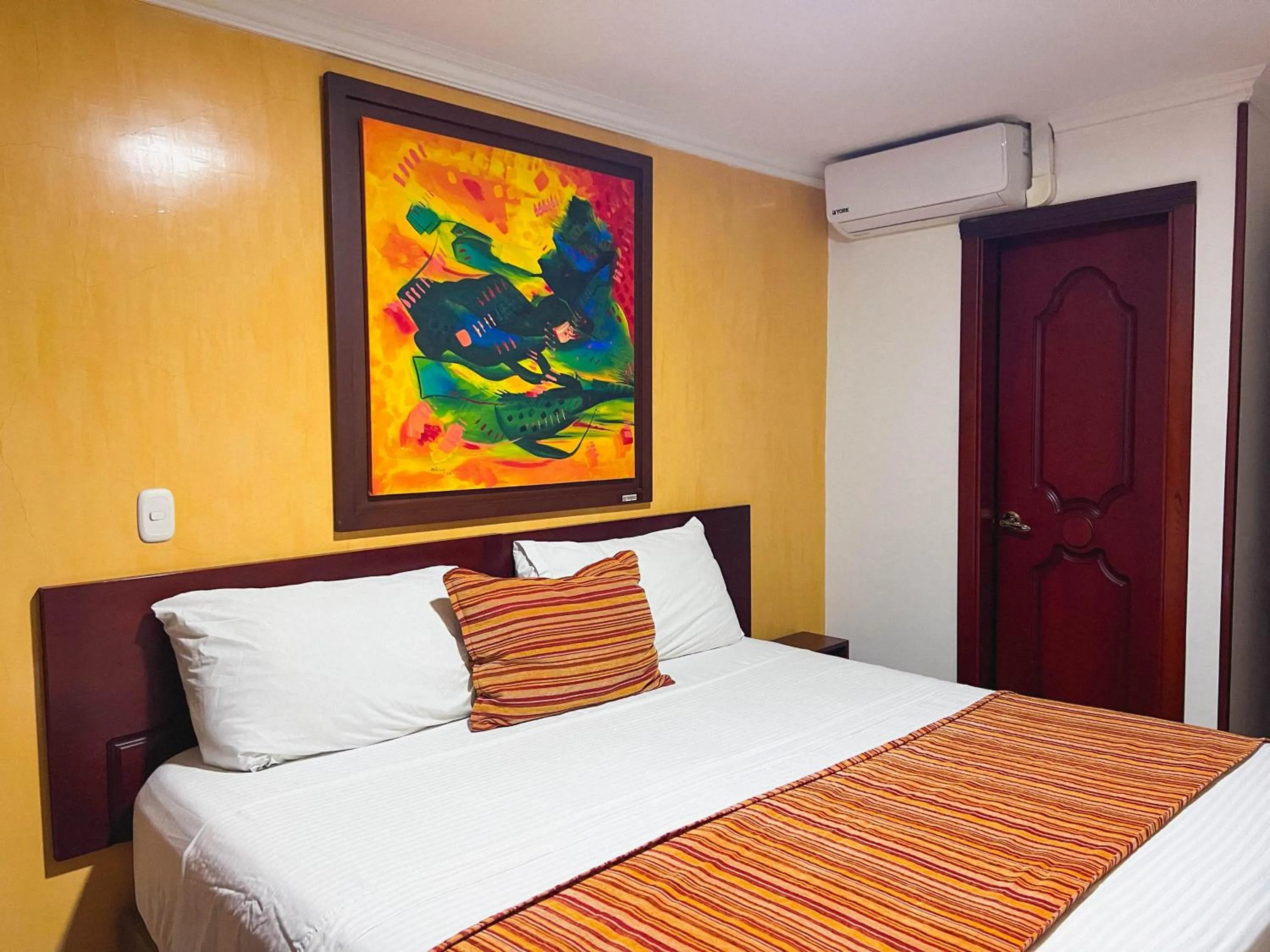 Bed in Hotel Luxor Pereira