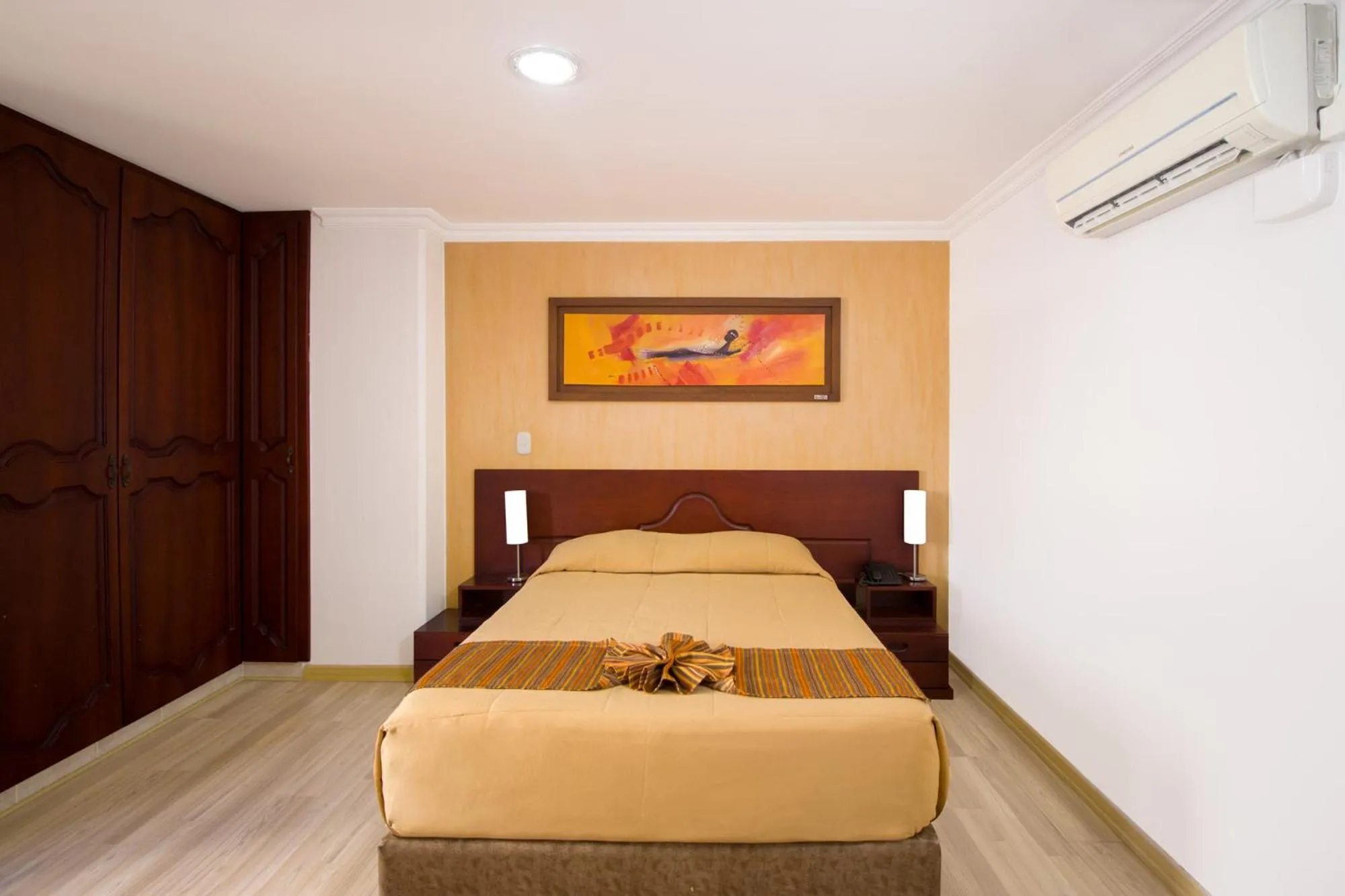 Bed in Hotel Luxor Pereira