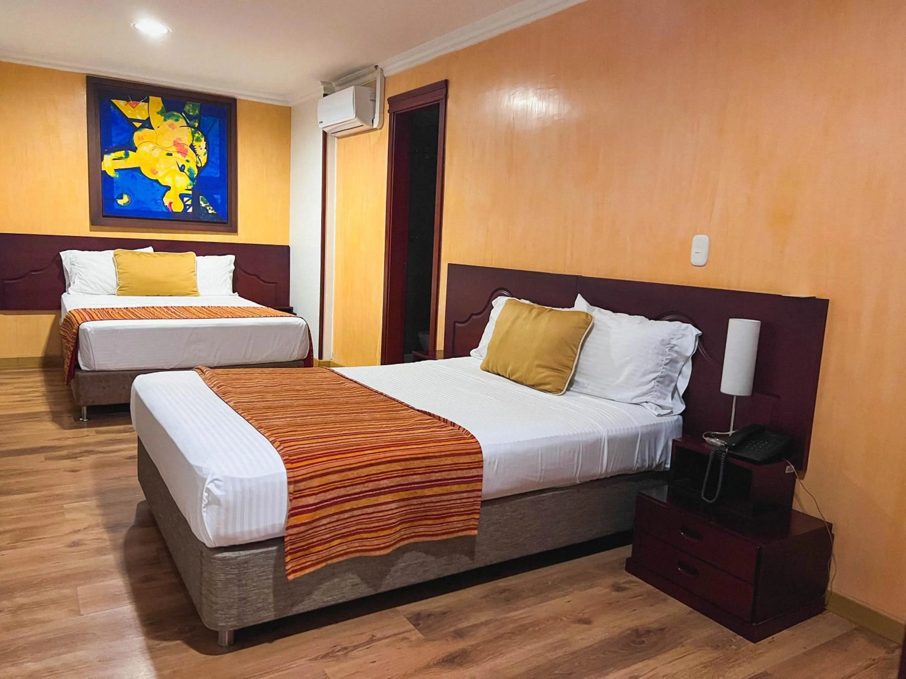 Bed in Hotel Luxor Pereira