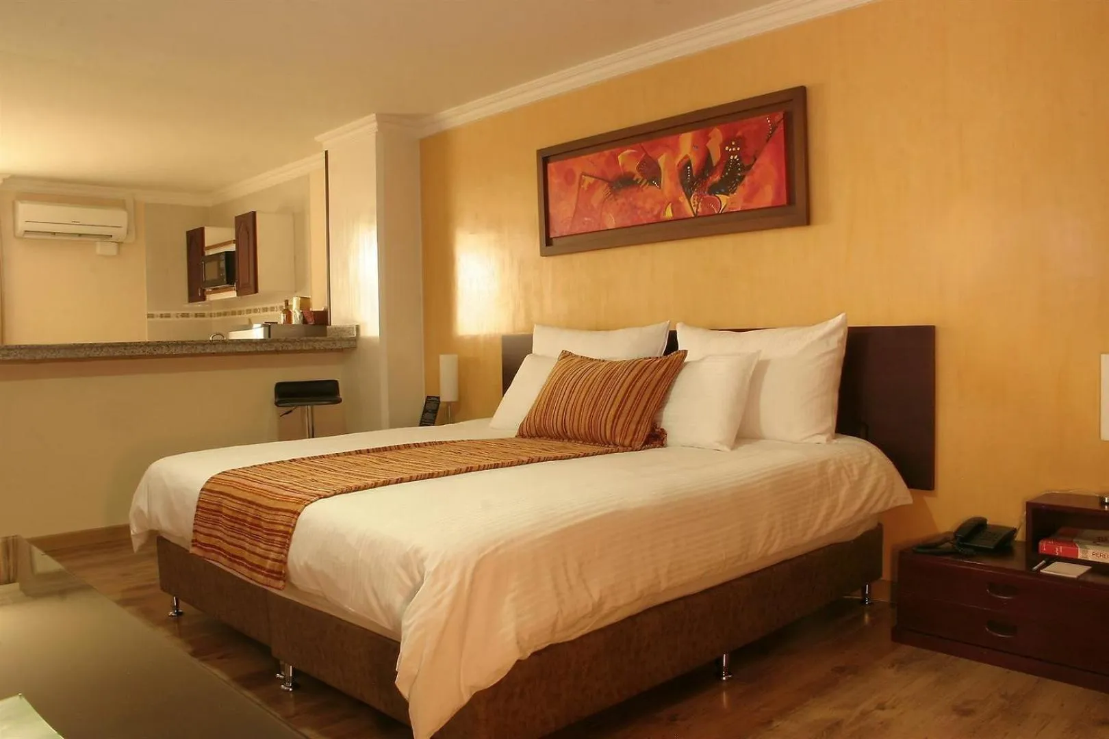 Bed in Hotel Luxor Pereira