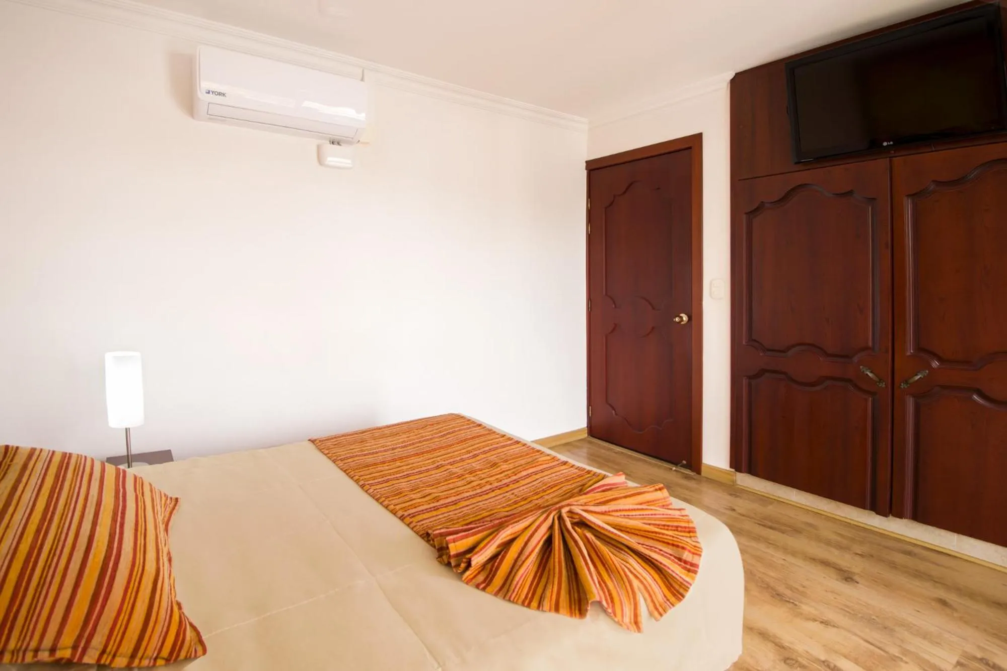 Bed in Hotel Luxor Pereira