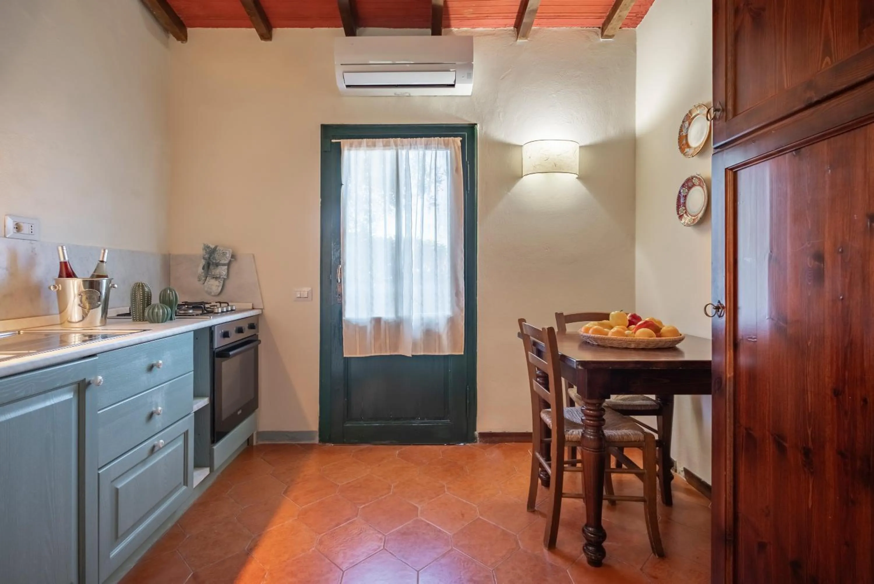 Kitchen or kitchenette in Agriturismo Bio Fattoria Bacio