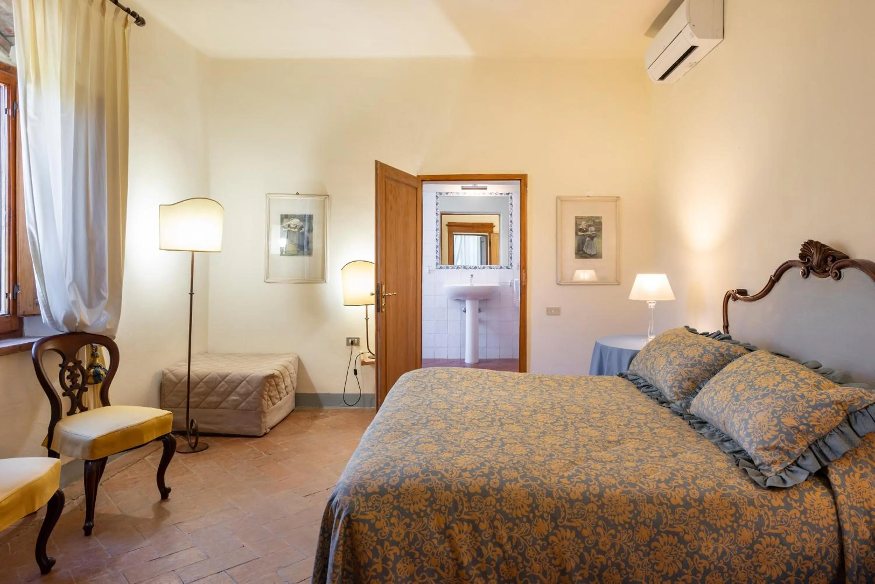 Photo of the whole room, Bed in Agriturismo Bio Fattoria Bacio