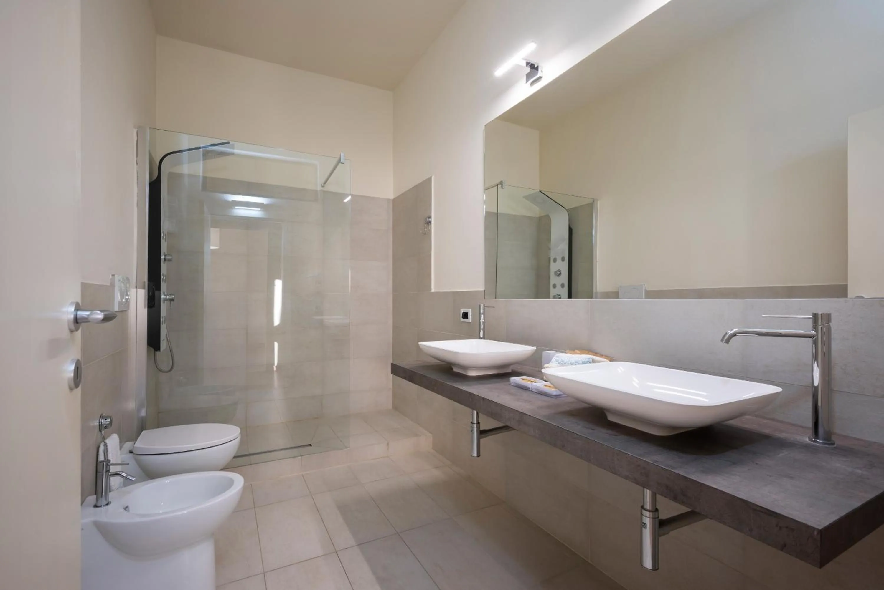 Shower in Agriturismo Bio Fattoria Bacio