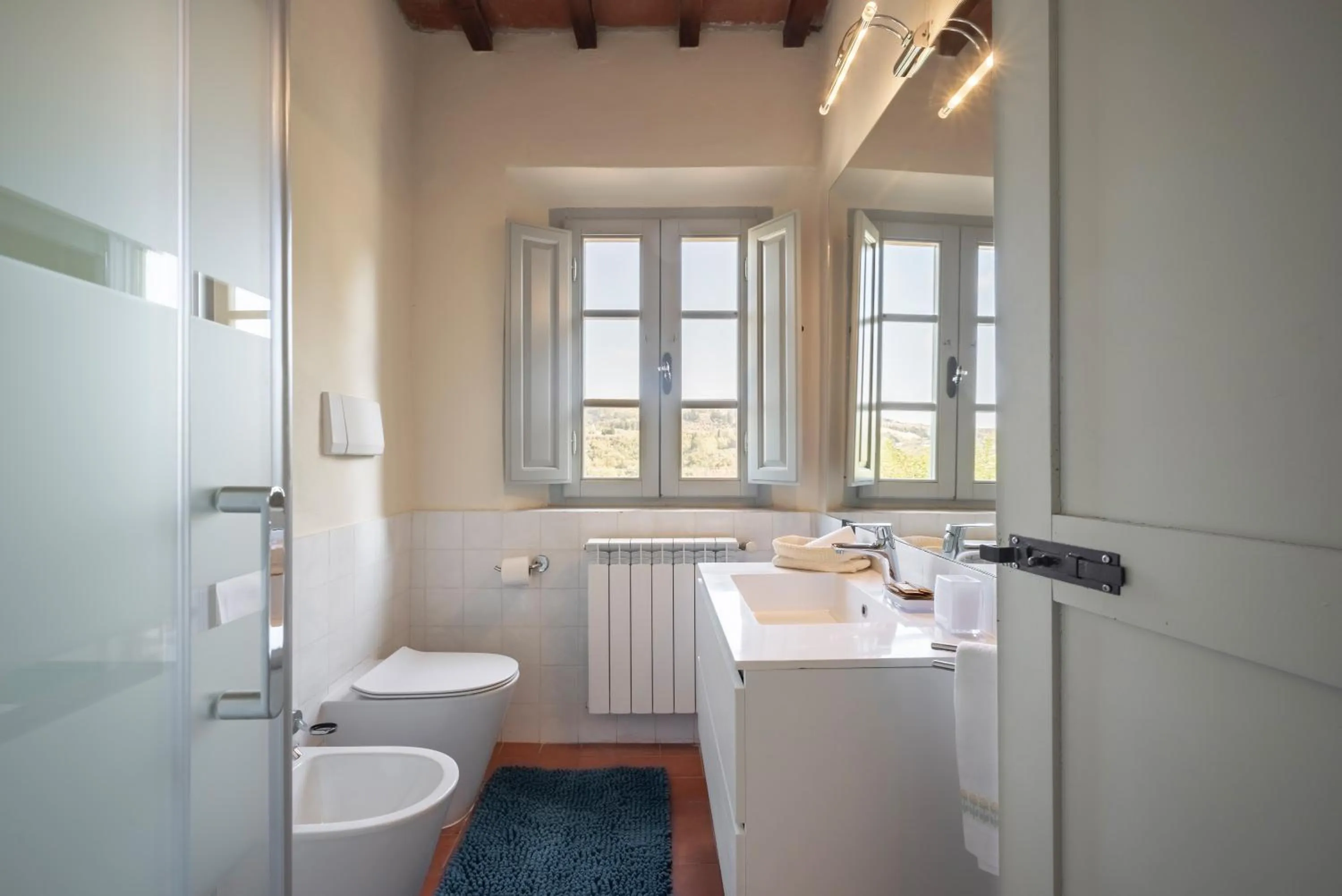 Toilet in Agriturismo Bio Fattoria Bacio