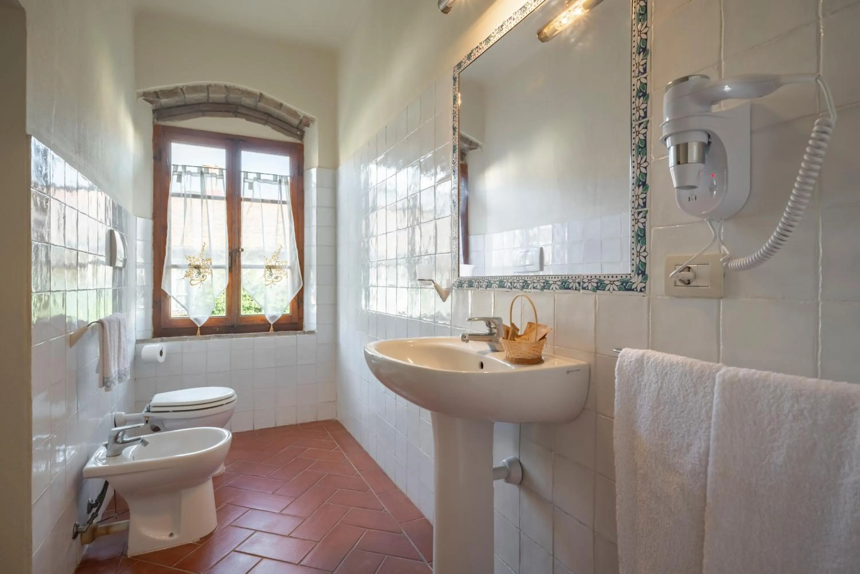 Toilet in Agriturismo Bio Fattoria Bacio