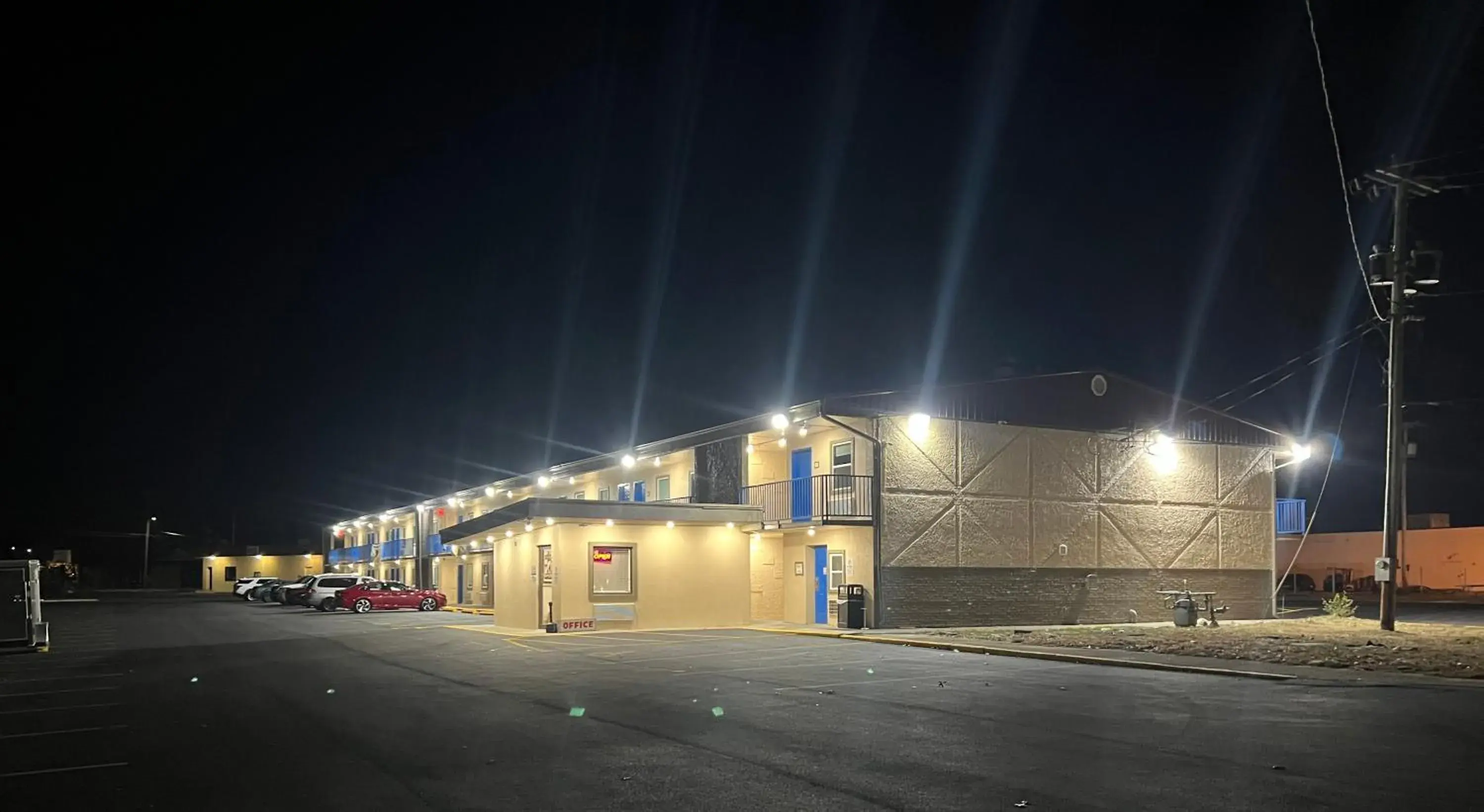 Property building in Super 8 by Wyndham Paducah I-24 Exit 4 Property building in Super 8 by Wyndham Paducah I-24 Exit 4