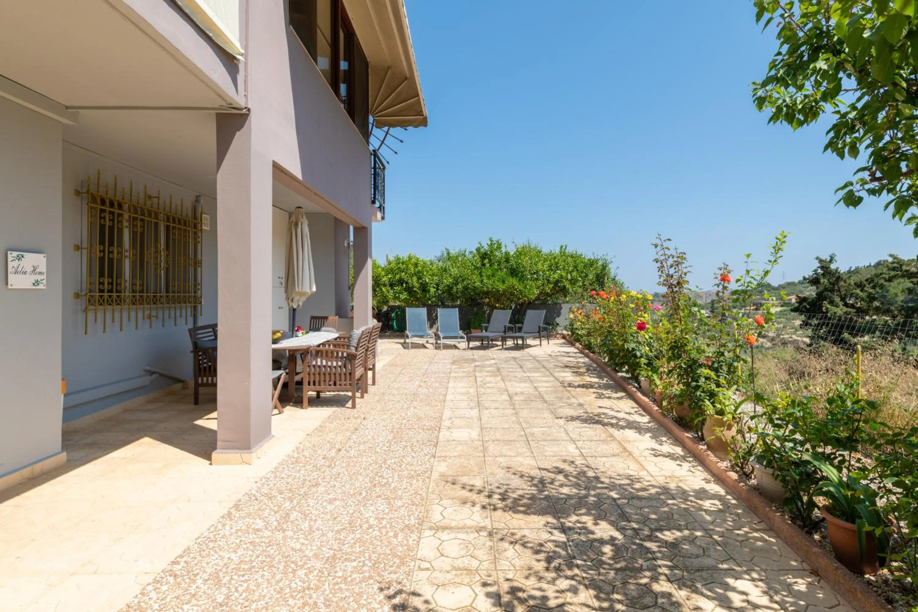 Garden in Aelia Home