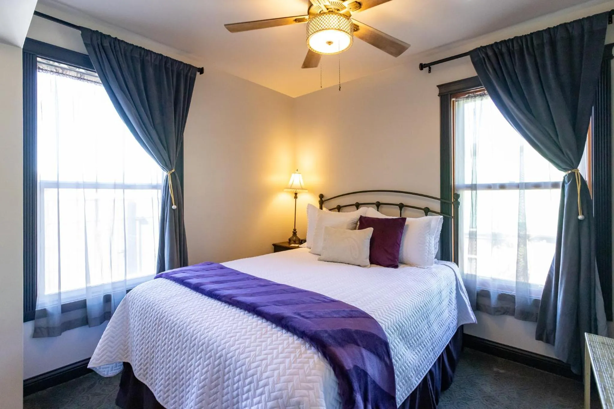 Bedroom, Bed in Hotel Stevenson