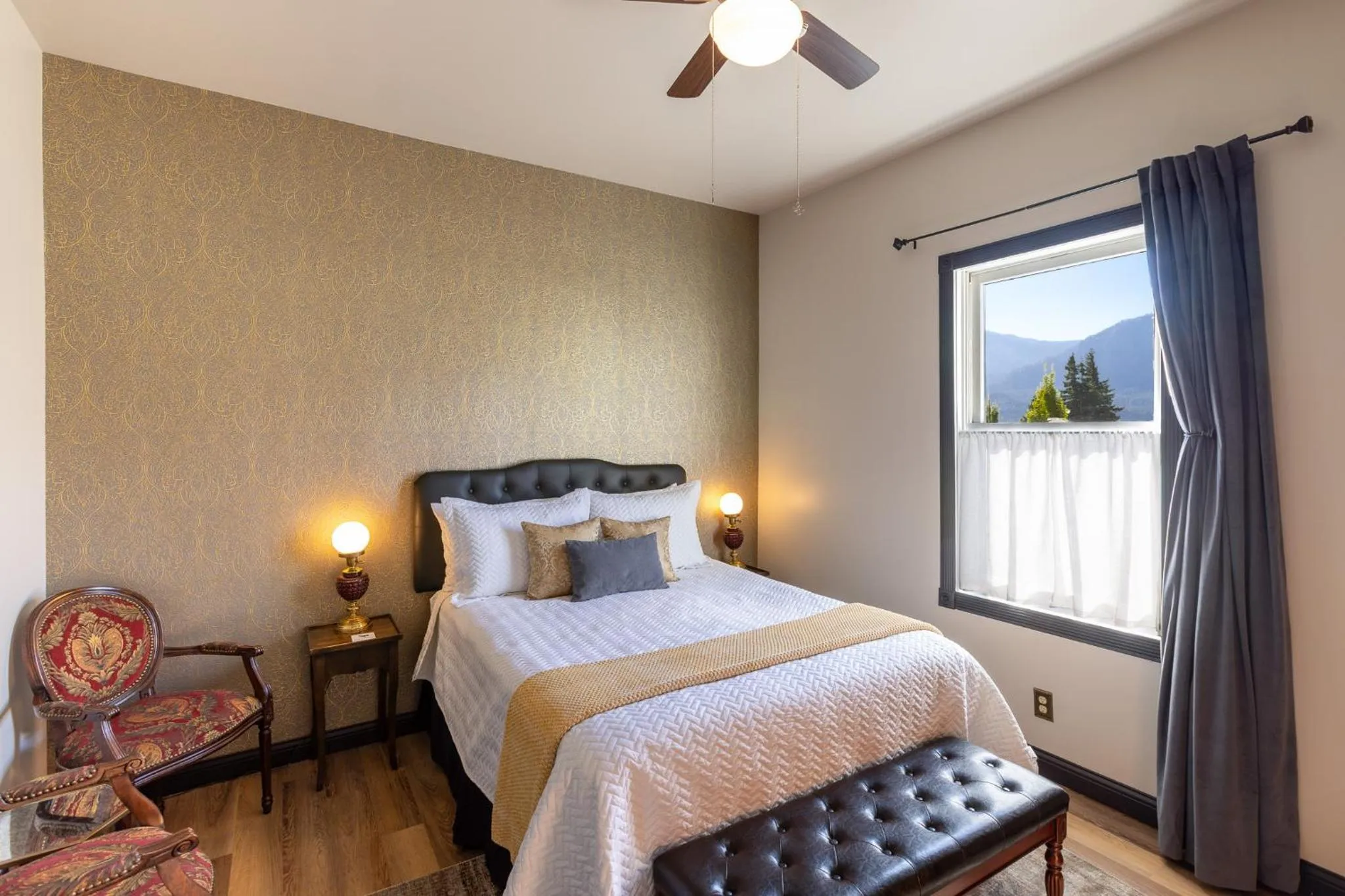 Bedroom, Bed in Hotel Stevenson