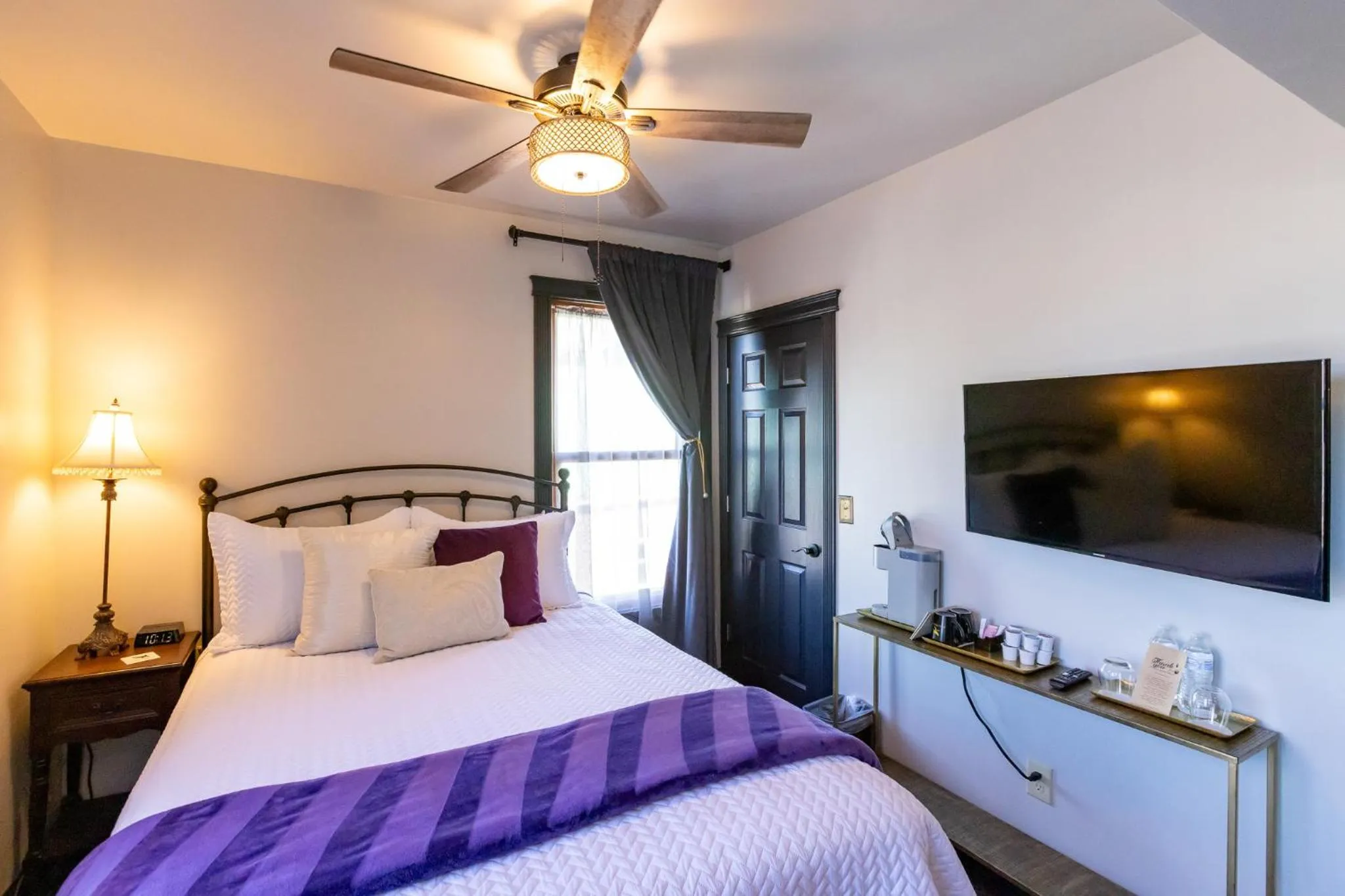 Bedroom, Bed in Hotel Stevenson