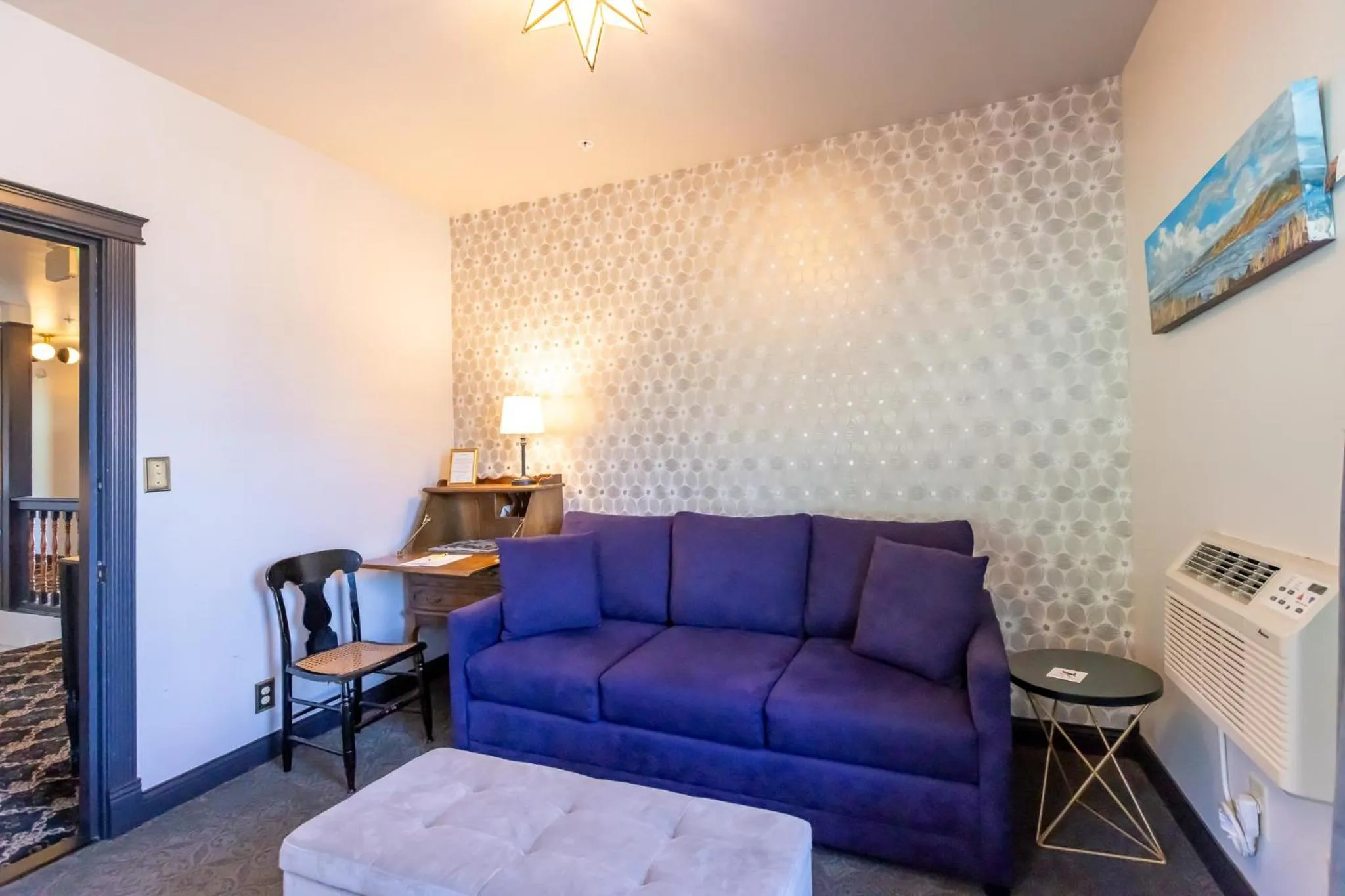 Seating area in Hotel Stevenson