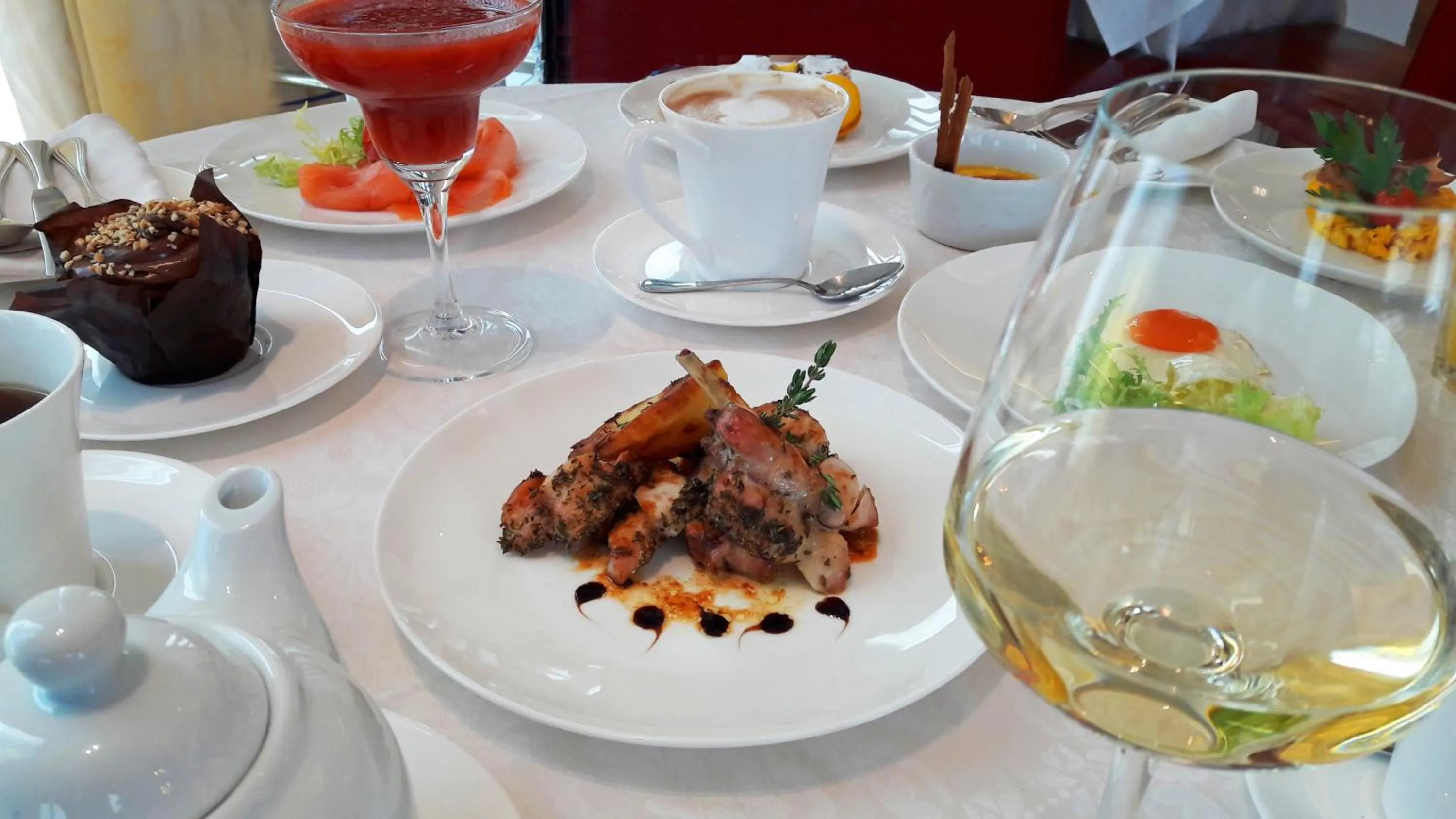 Meals in Hotel Nautico