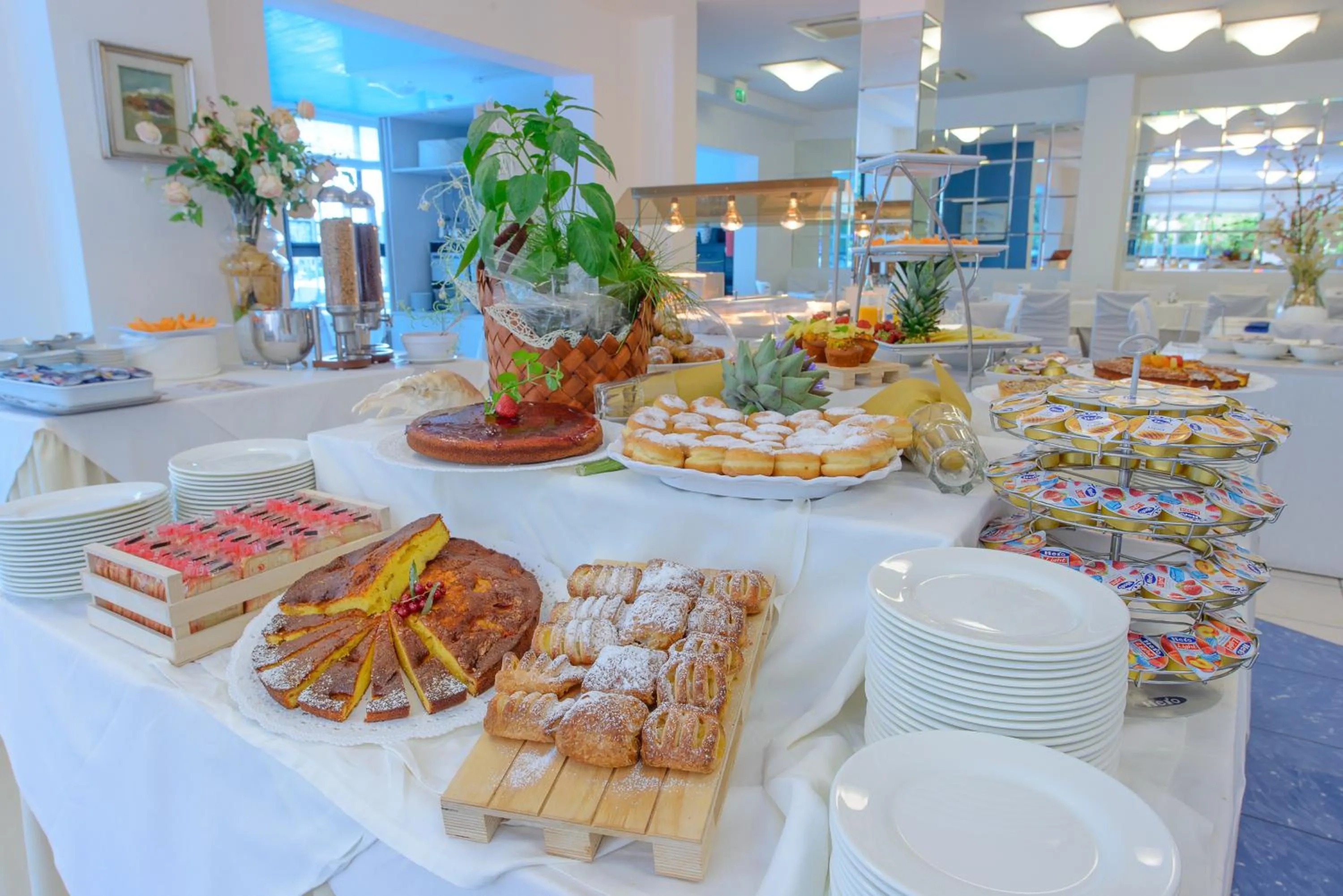 Continental breakfast in Hotel Giulietta