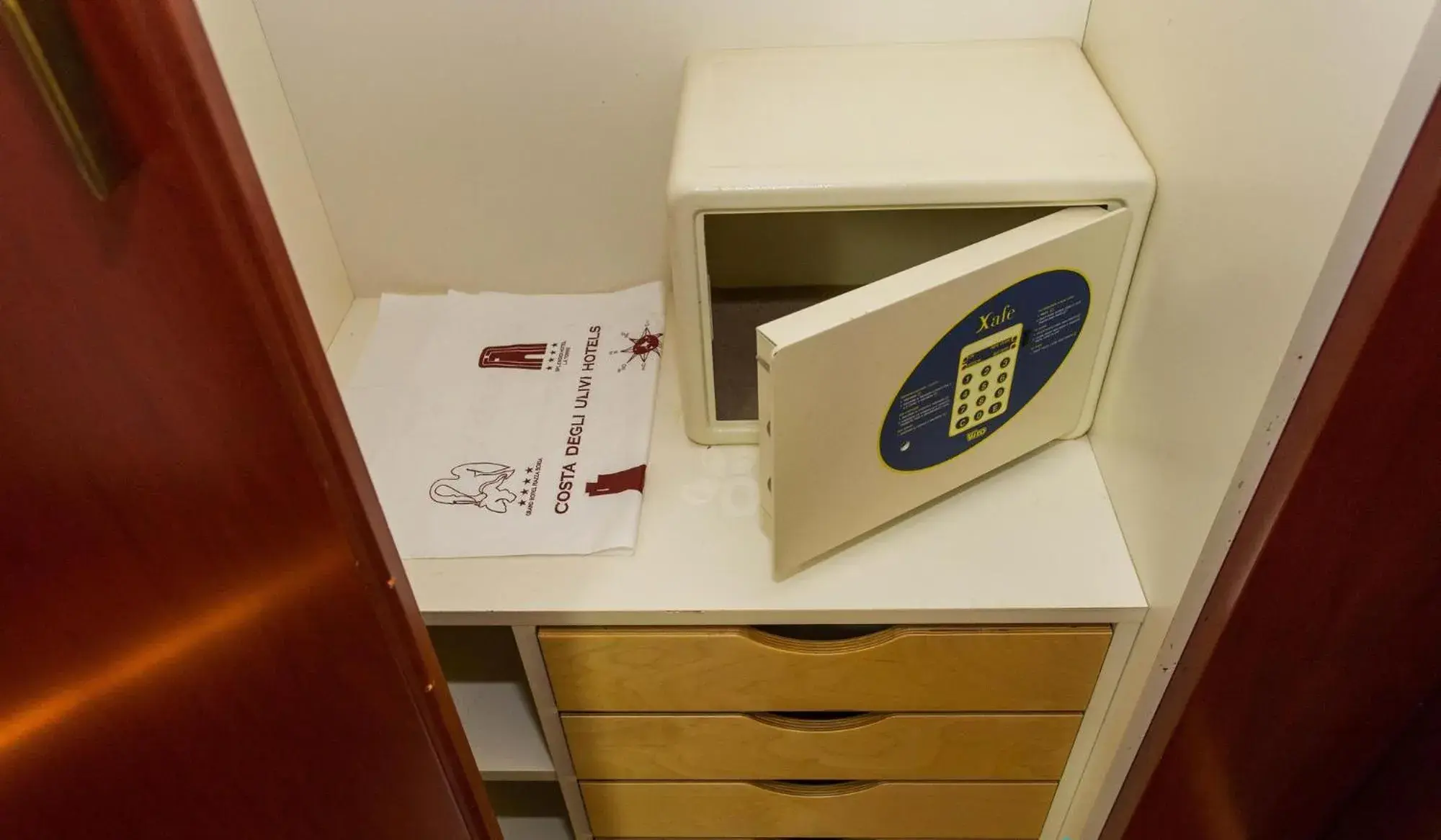 Bedroom in Splendid Hotel La Torre Bedroom in Splendid Hotel La Torre