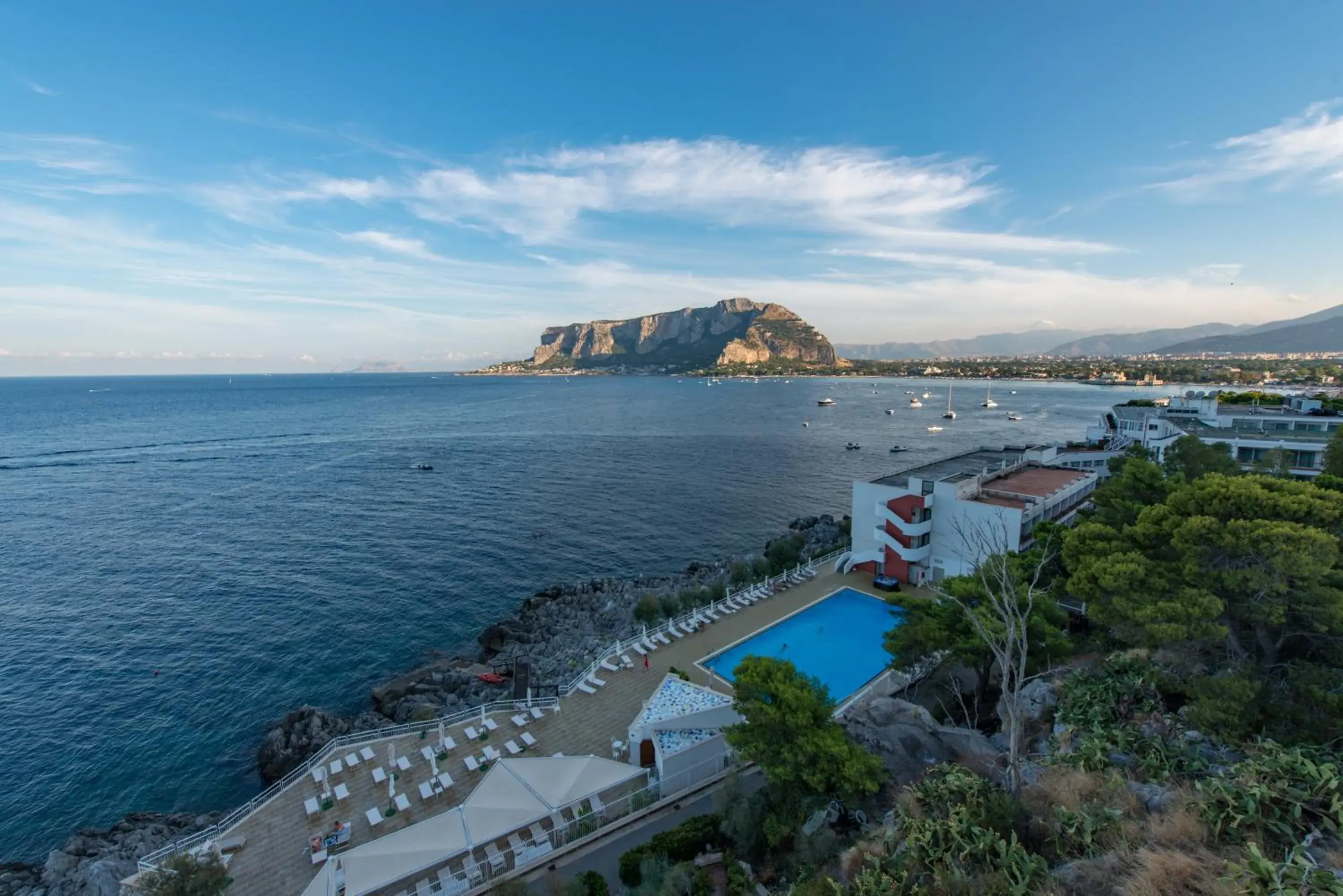 Landmark view in Splendid Hotel La Torre Landmark view in Splendid Hotel La Torre