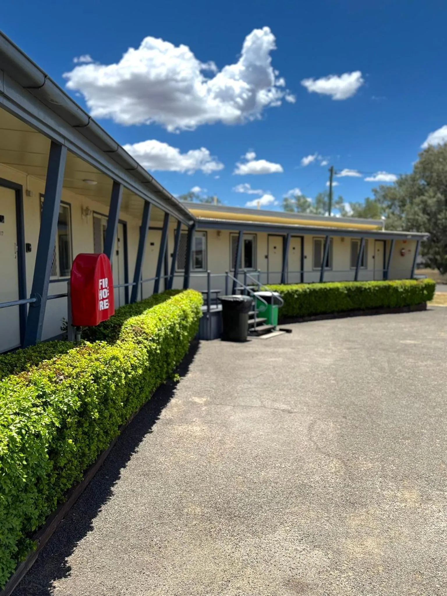 Property building in Pete's Place Roma