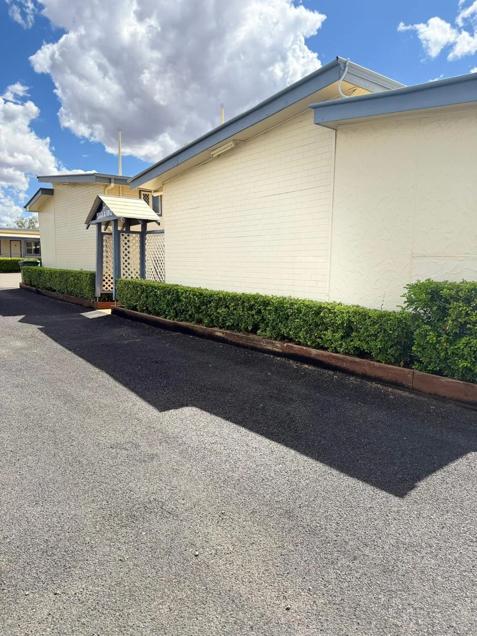 Parking in Pete's Place Roma