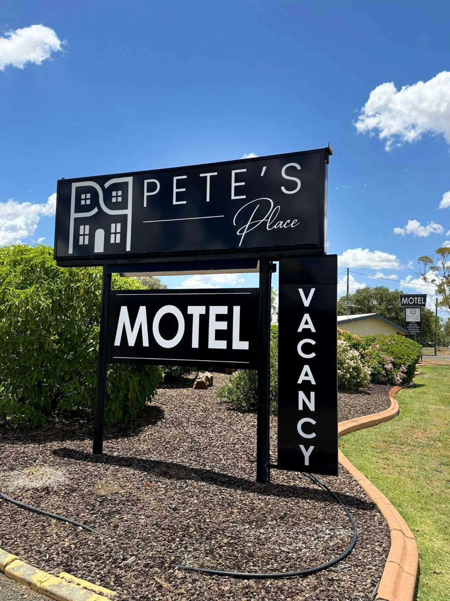 Property logo or sign in Pete's Place Roma