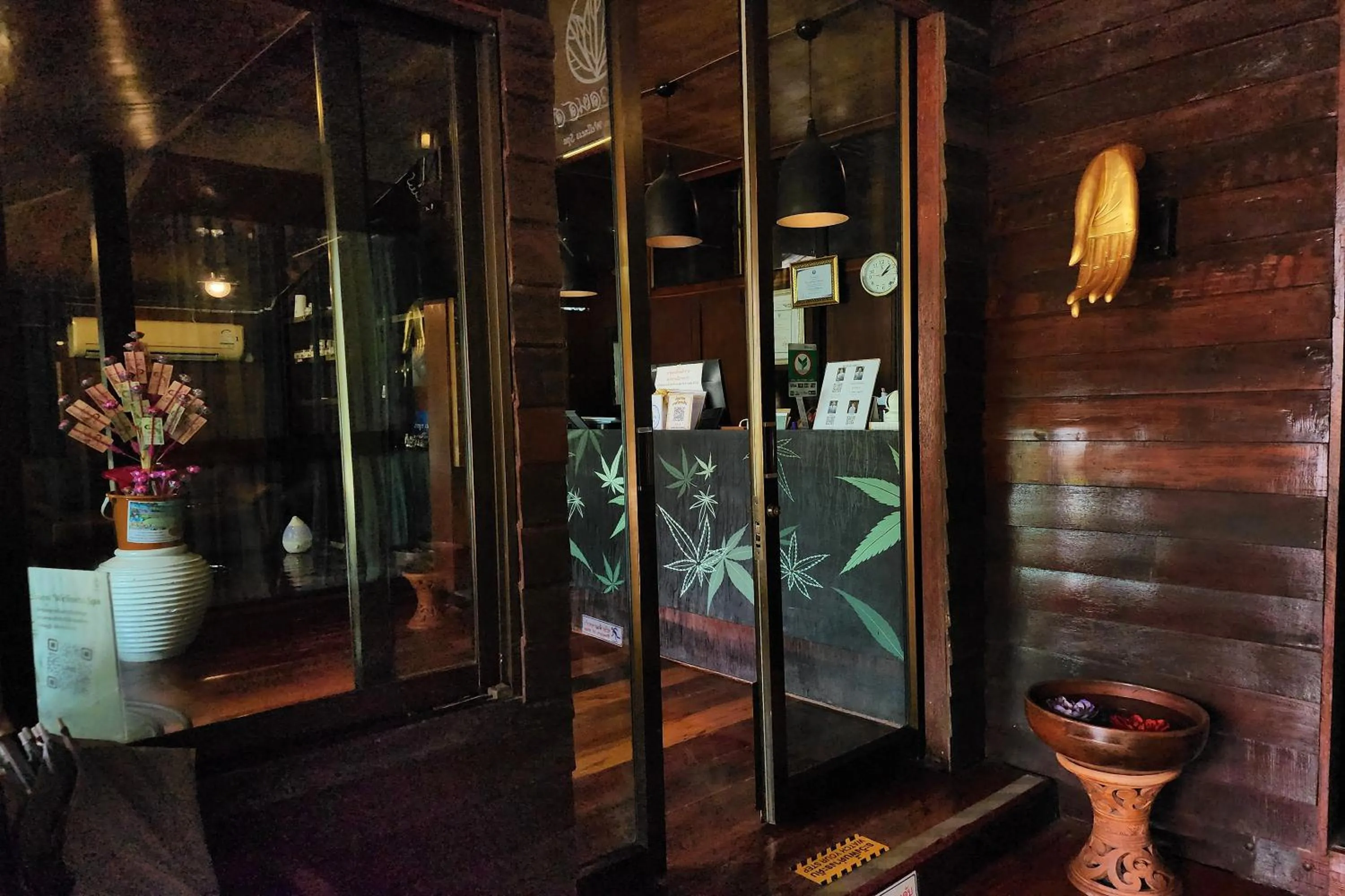 Lobby or reception in Karaboon Wellness