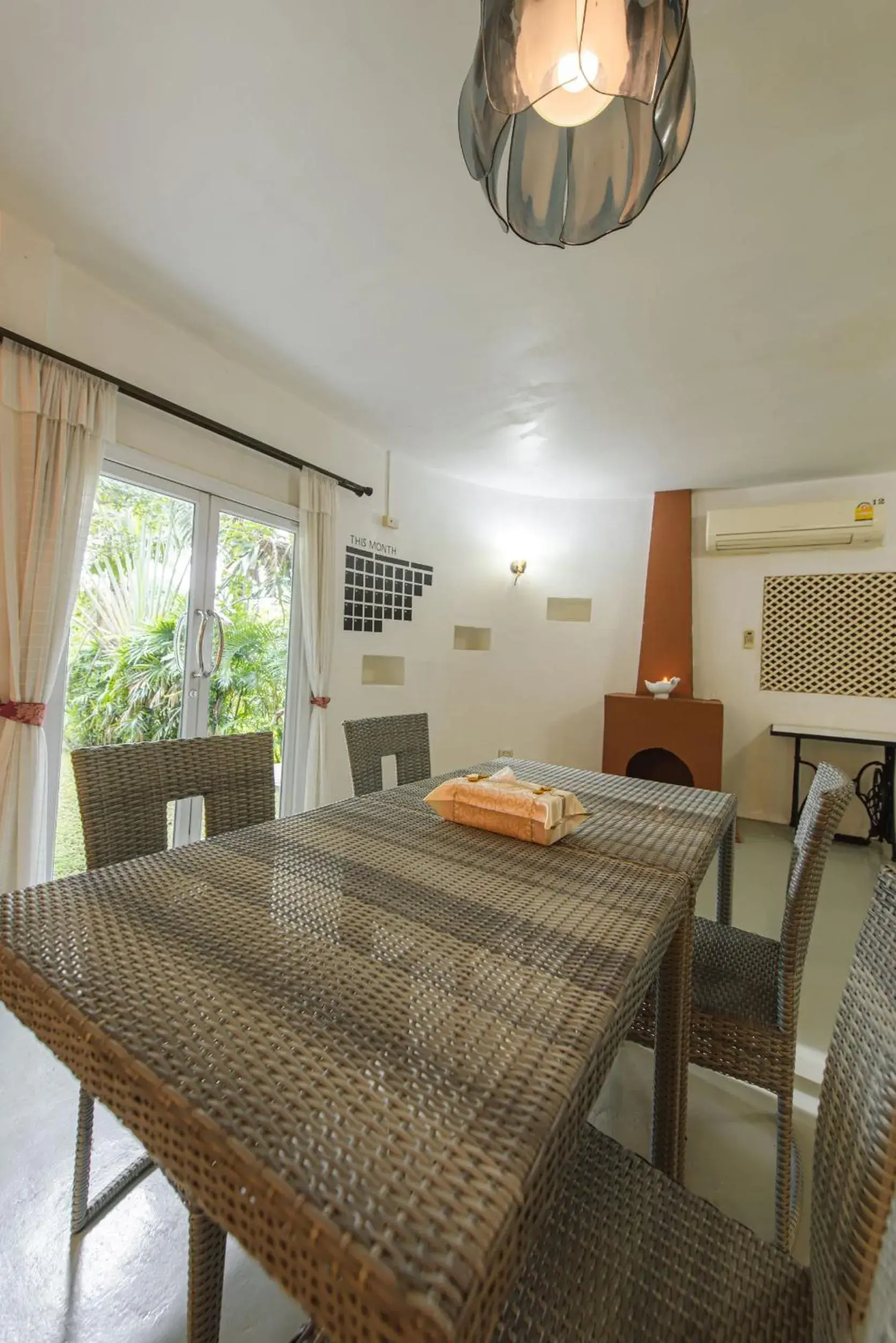 Dining area in Karaboon Wellness Dining area in Karaboon Wellness