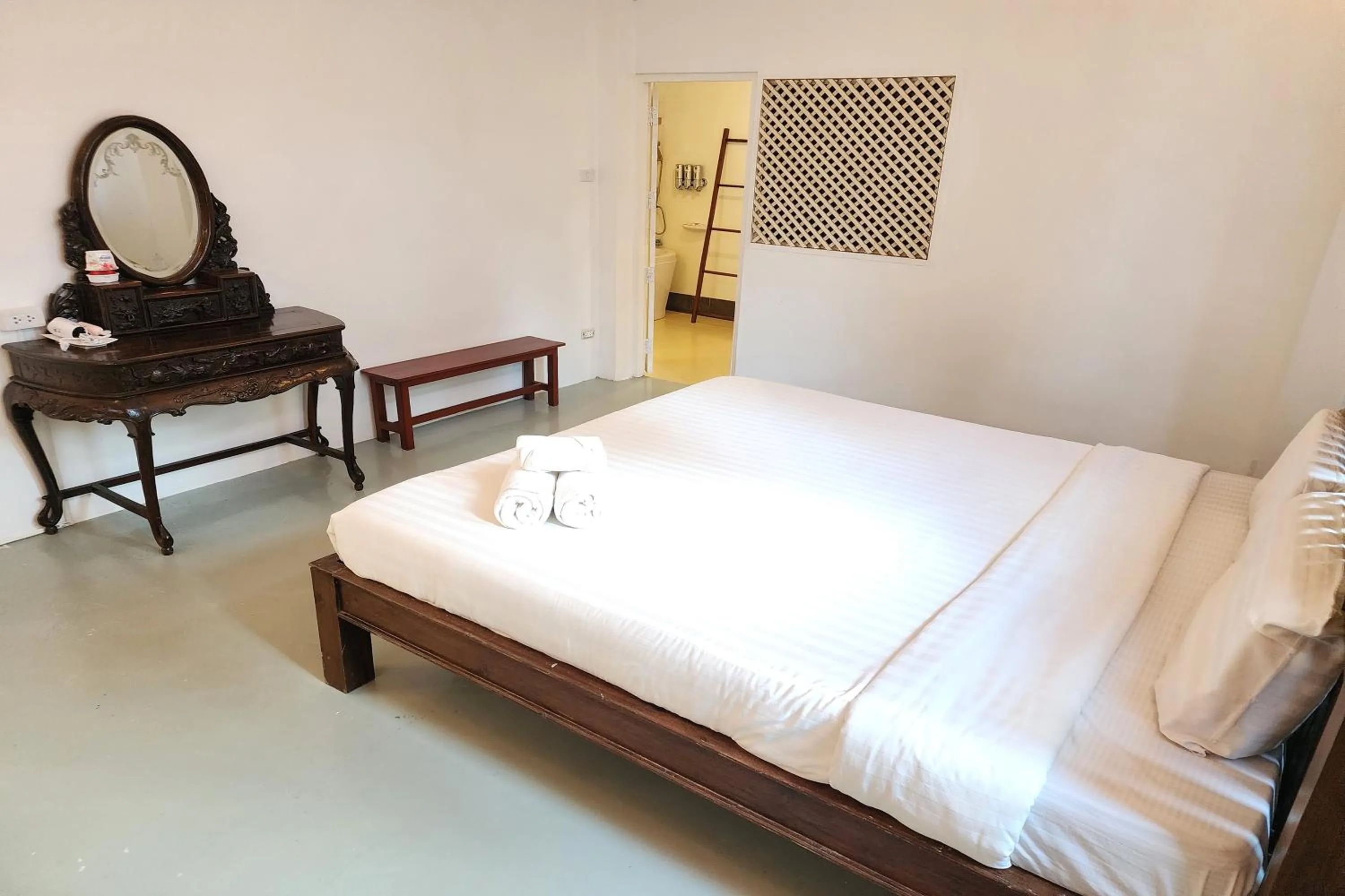Bed in Karaboon Wellness