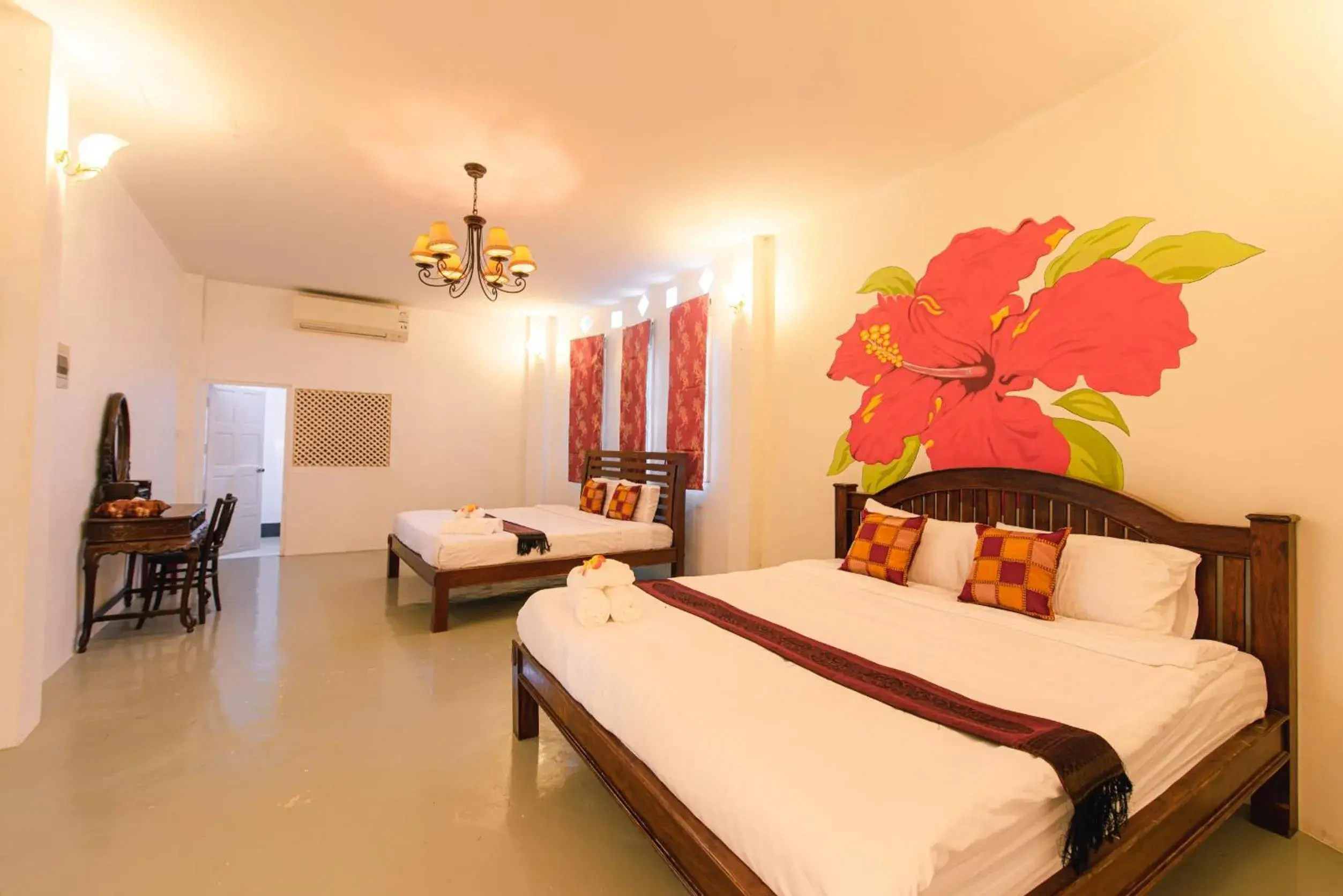 Bedroom, Bed in Karaboon Wellness Bedroom, Bed in Karaboon Wellness