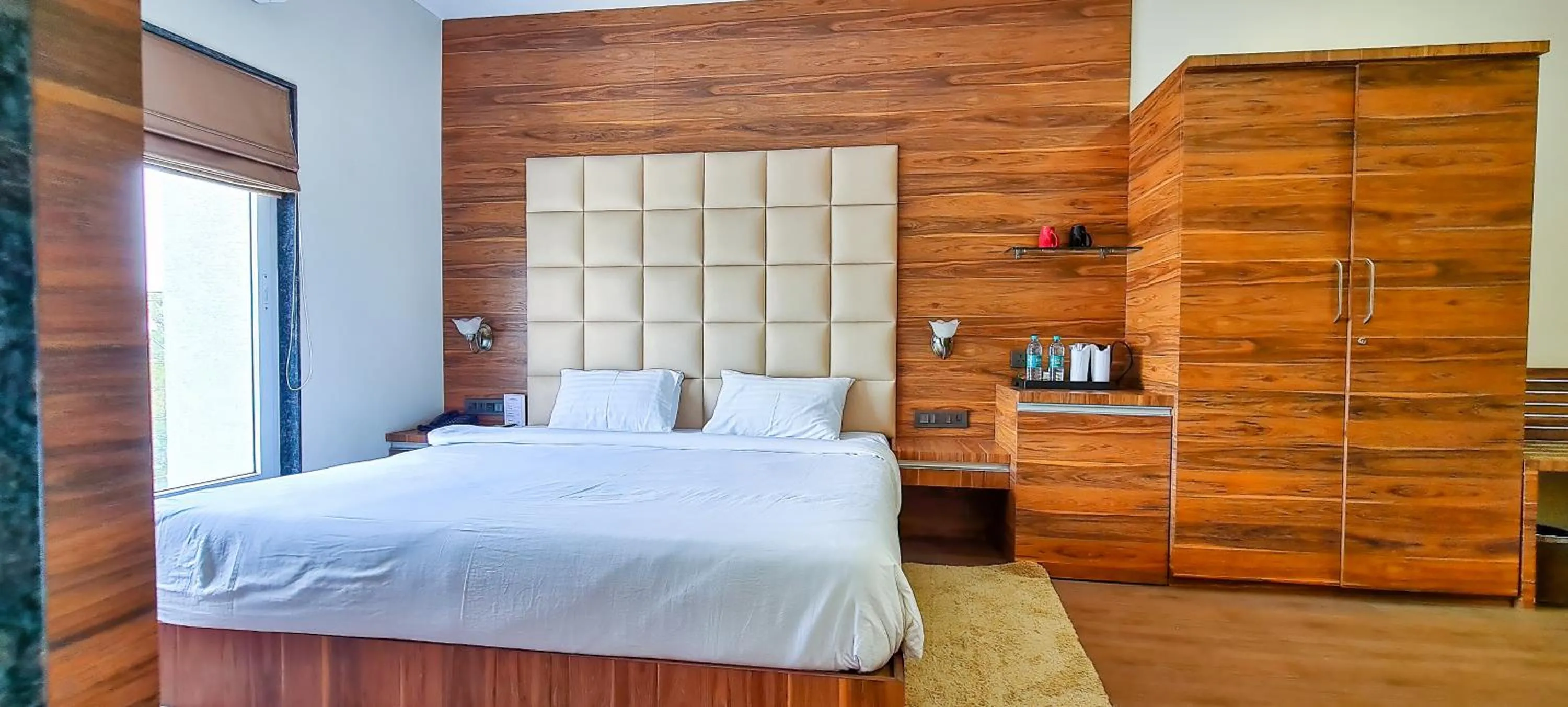 Bed in ROYAL CLIFF HOTEL & RESORTS