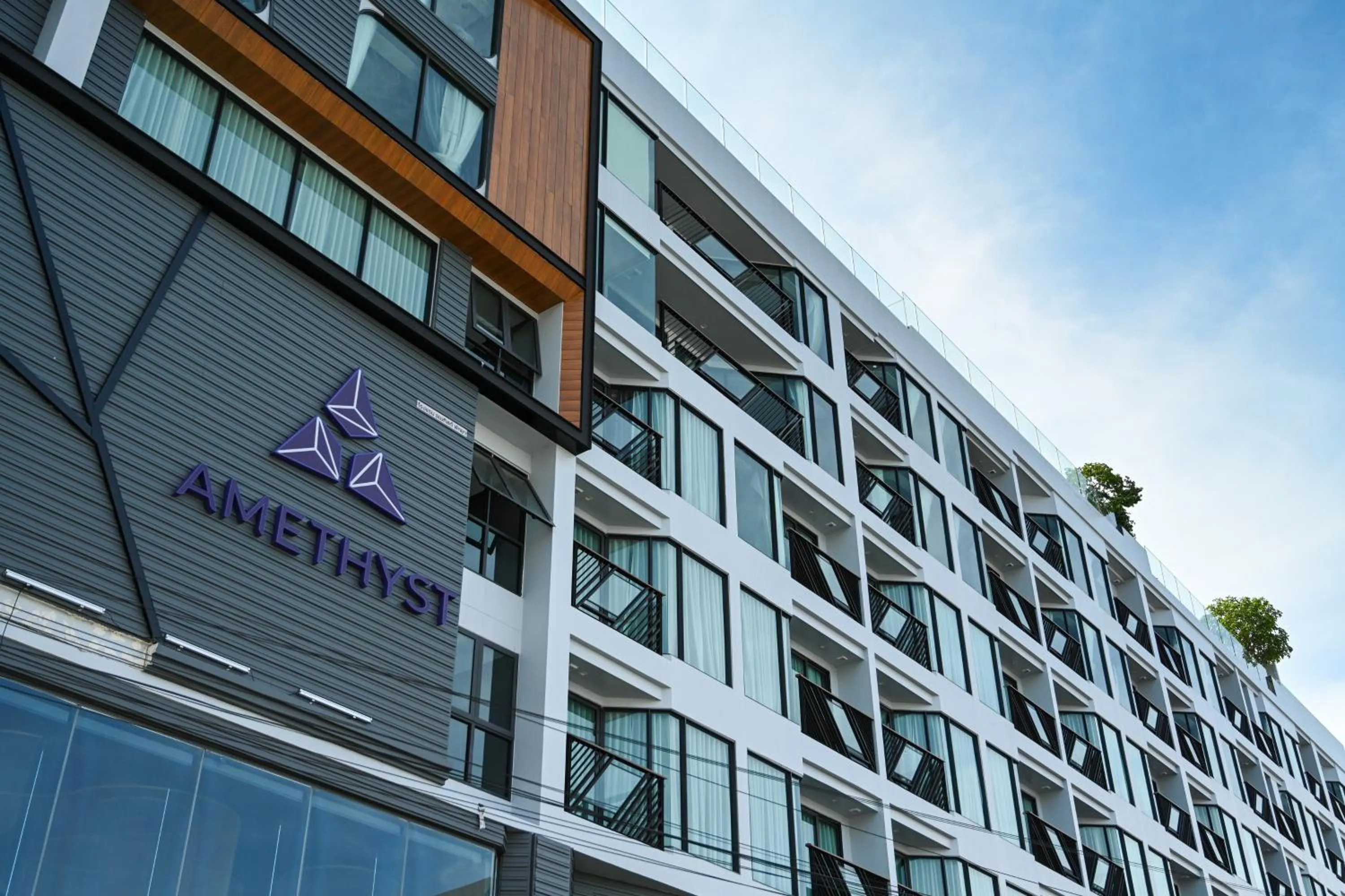 Property building in Amethyst Hotel Pattaya